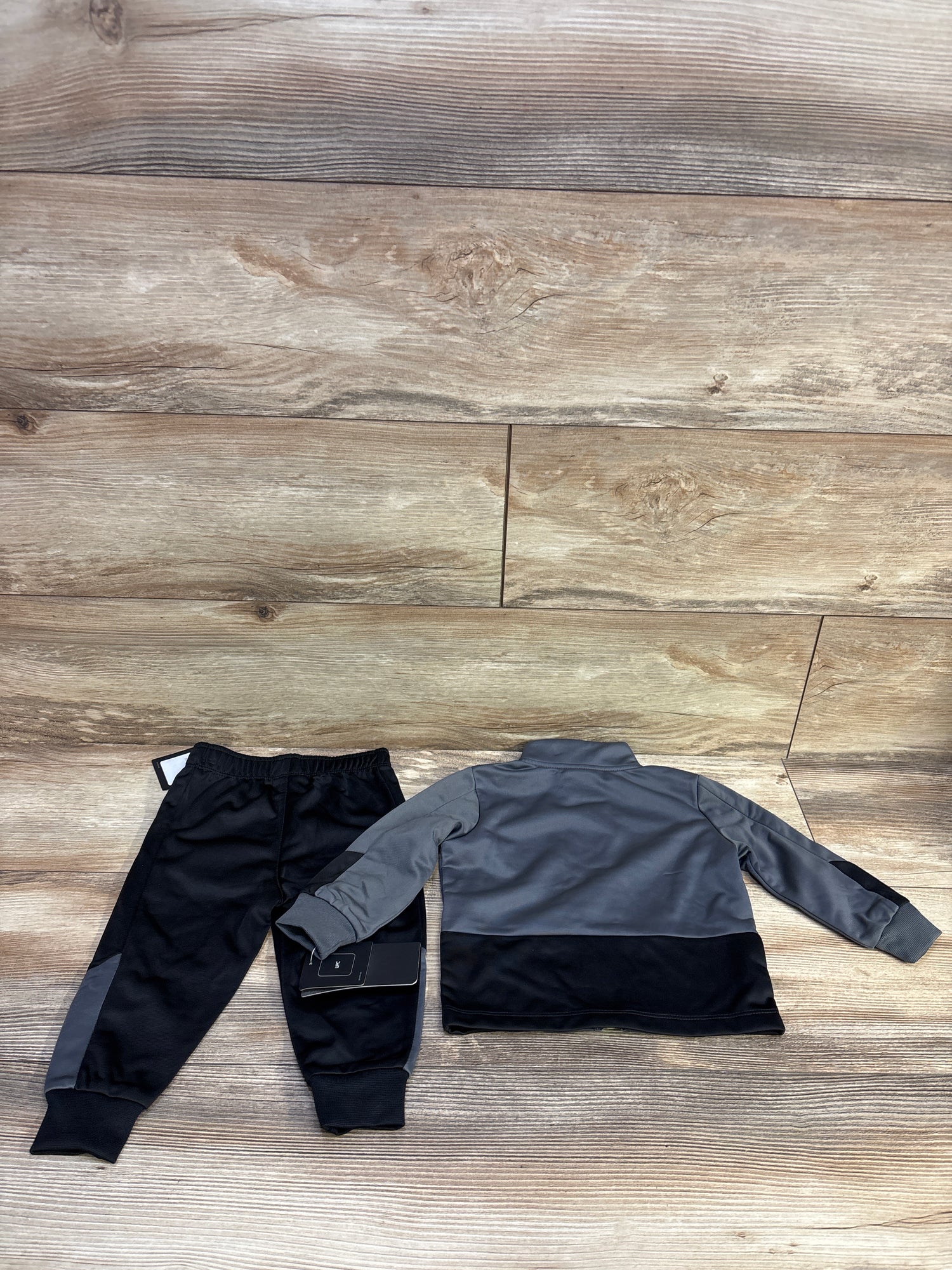 NEW Nike 2pc Tracksuit Grey sz 12m