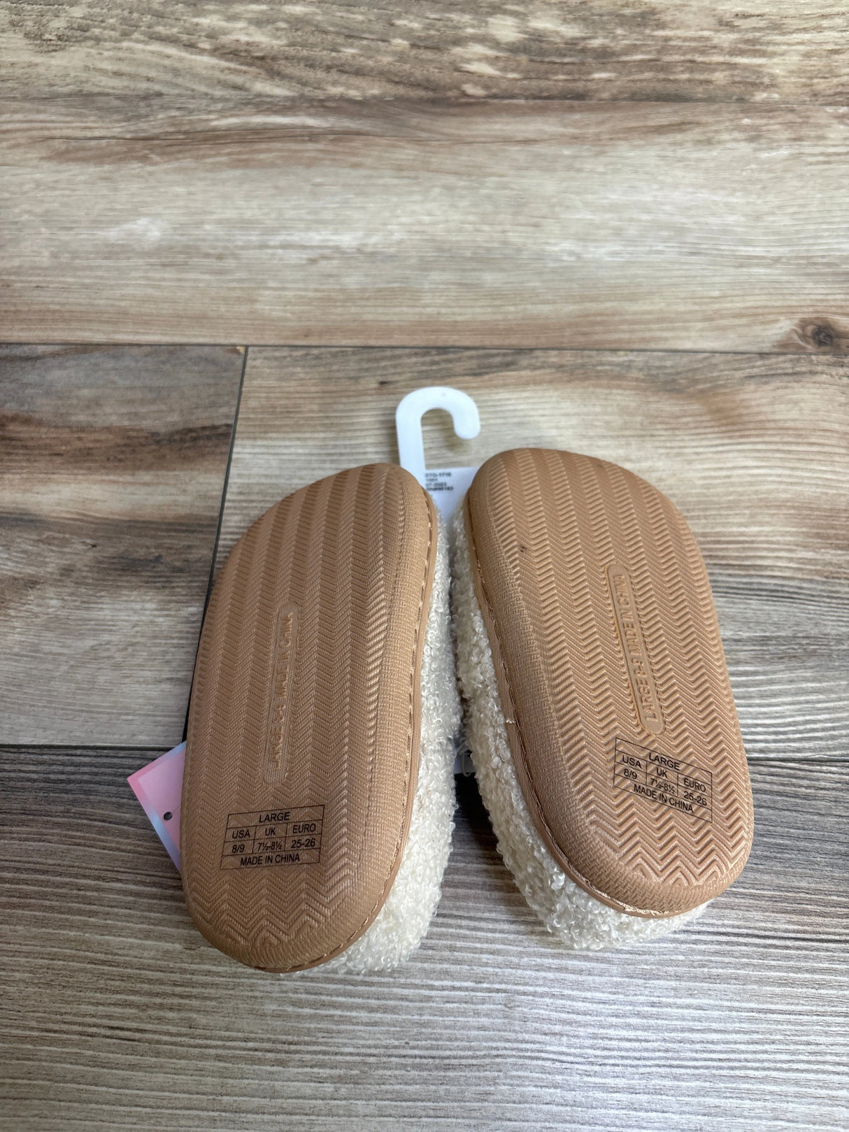 NEW Capelli Sherpa Flower Slippers Beige sz 8/9c