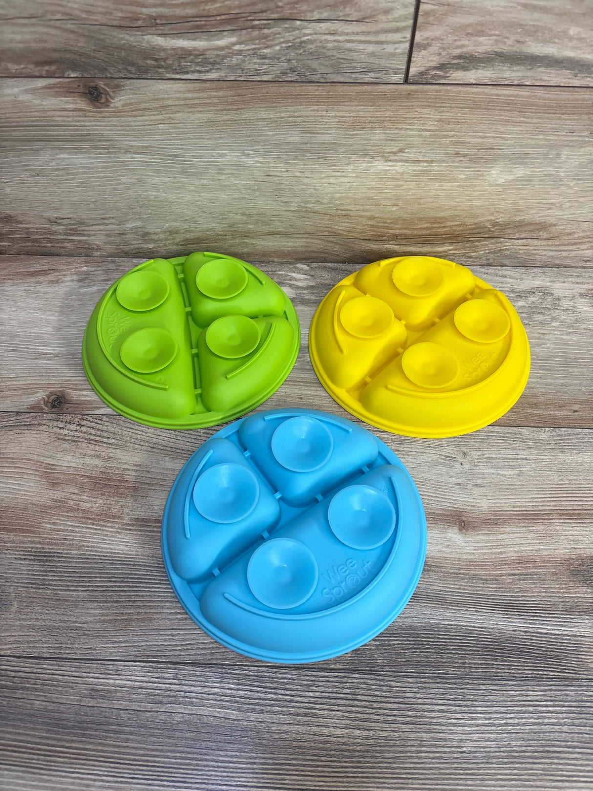 WeeSprout 3pk Silicone Divided Suction Plates Green/Yellow/Blue