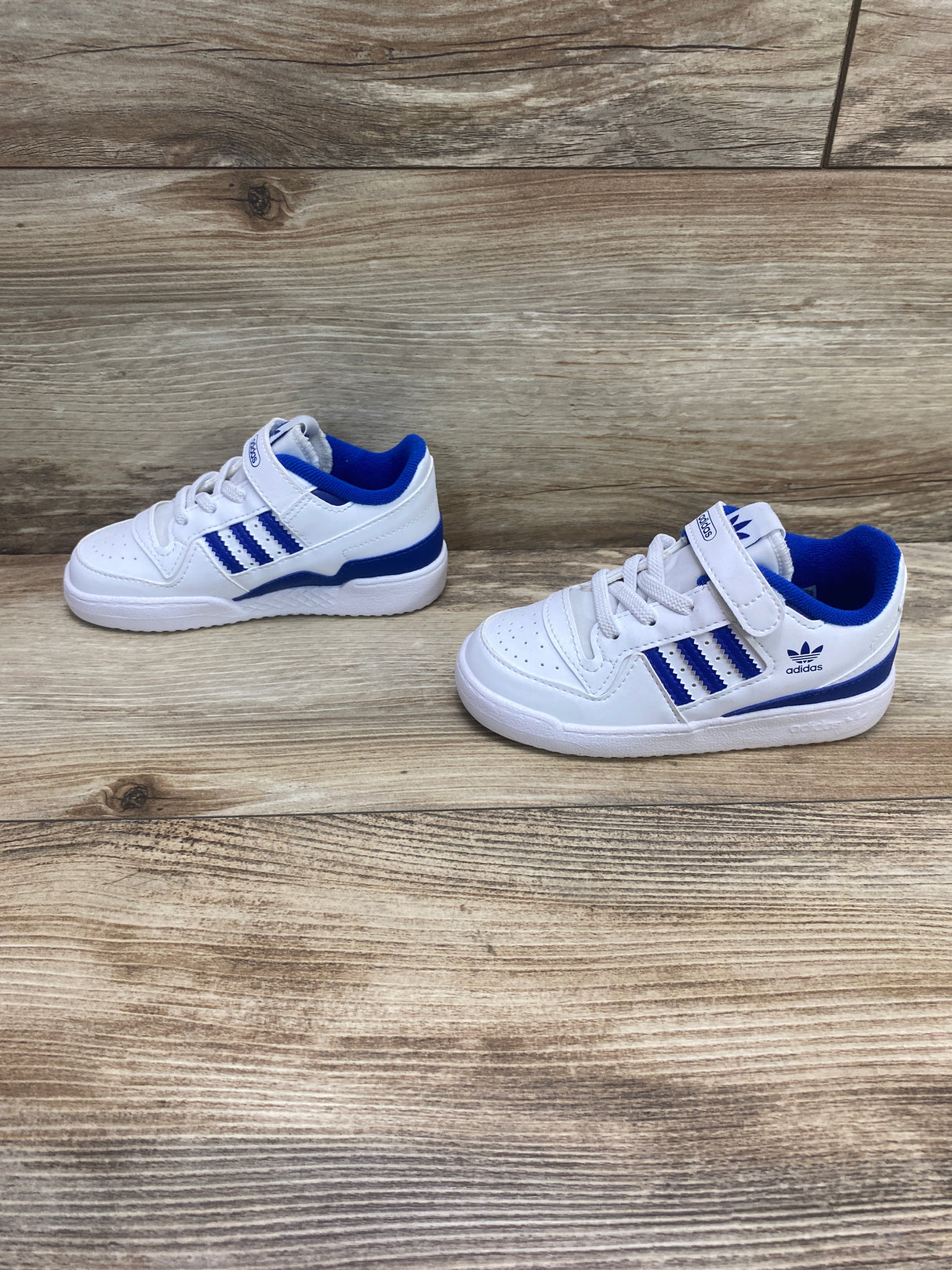 Adidas Boy's Forum Low CL Sneaker White/Royal Blue Sz 9c