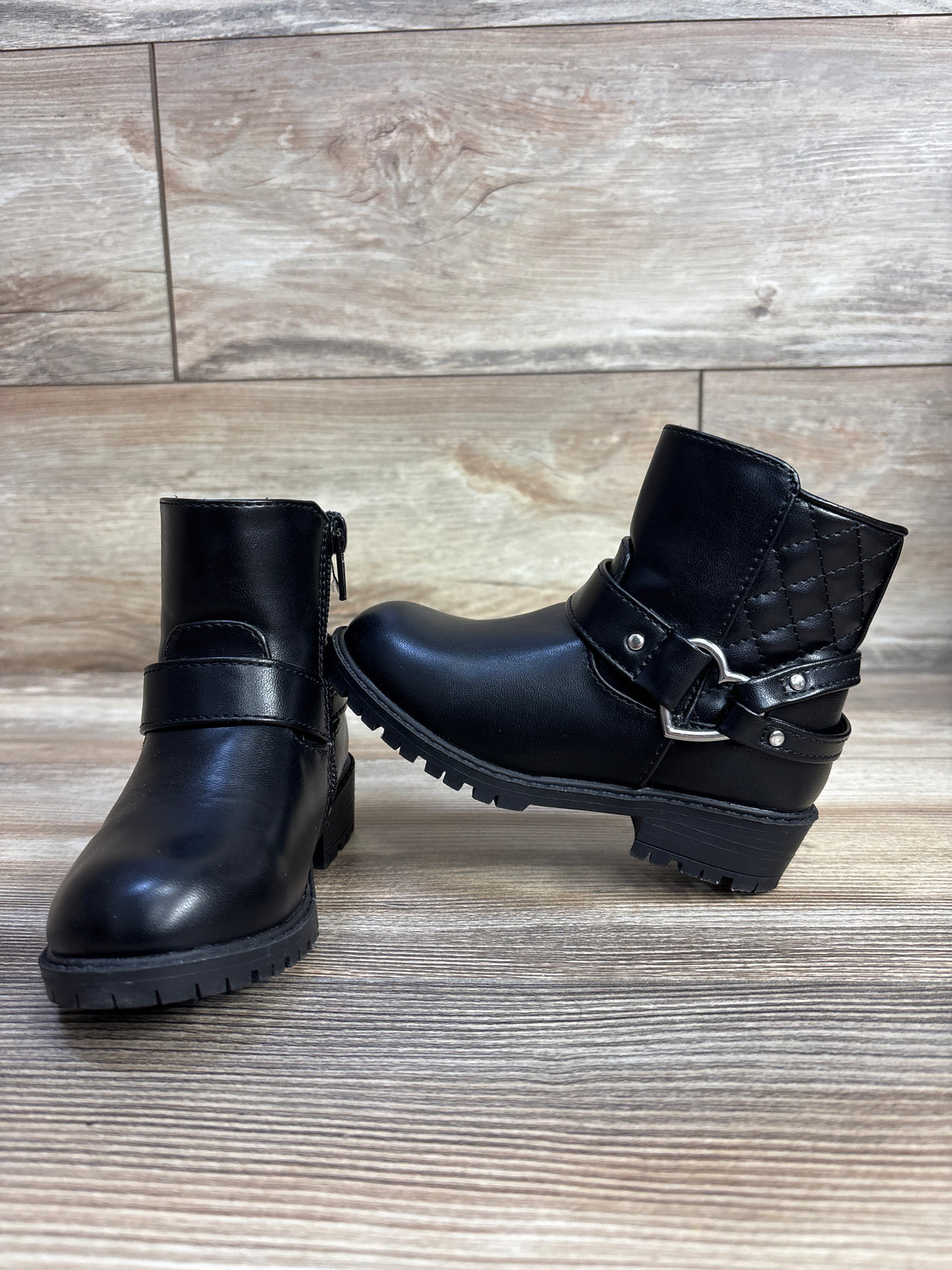 Sugar Faux Leather Heart Buckle Boots, Black sz 8c