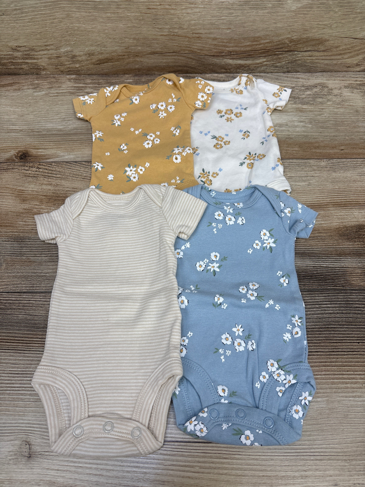 Carter's 4pk Bodysuits White sz Preemie