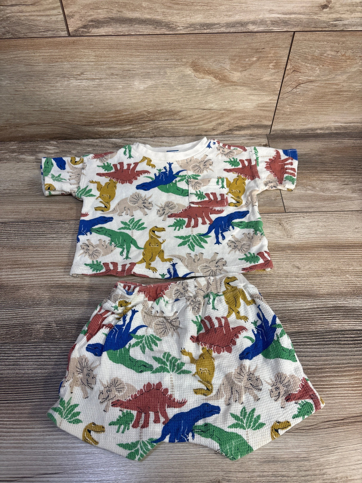 Old Navy 2pc Waffle Knit Dino Pocket T-Shirt & Shorts Set Beige sz 6-12m