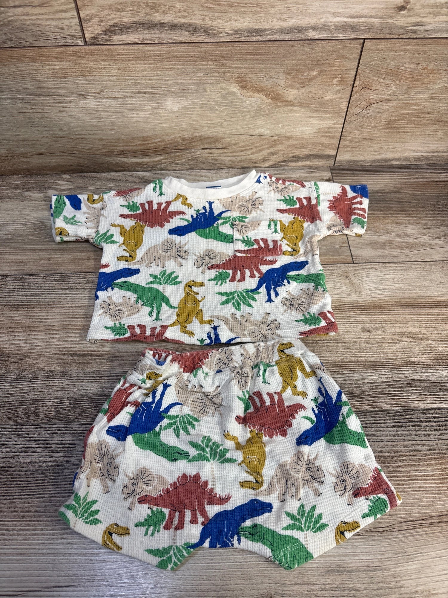 Old Navy 2pc Waffle Knit Dino Pocket T-Shirt & Shorts Set Beige sz 6-12m