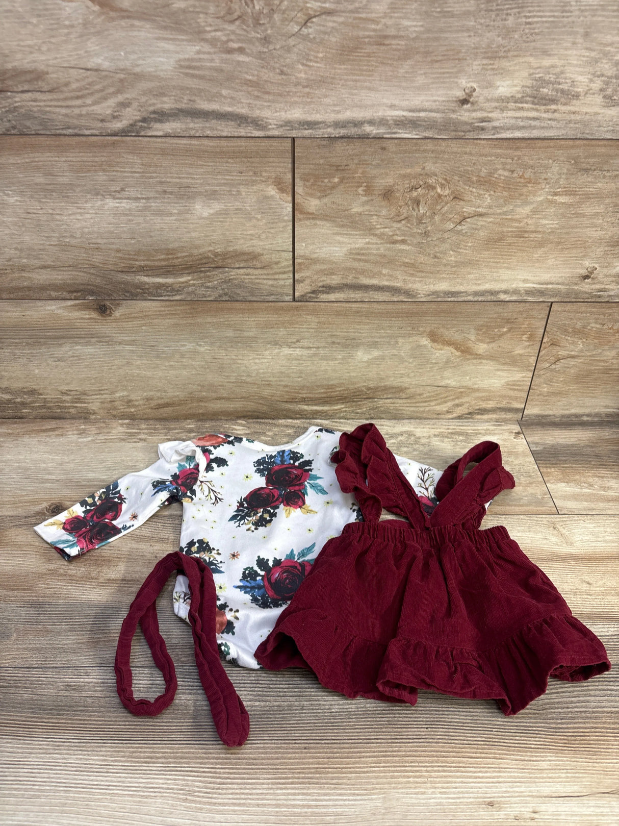 2pc Floral Bodysuit & Corduroy Skirtall White sz 3-6m - Me n Mommy To Be