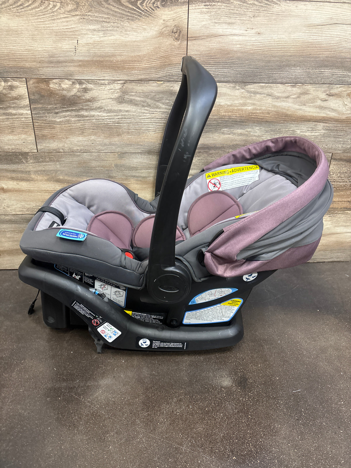 Graco SnugRide35 Infant Car Seat in Purple