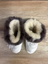 Faux Fur Soft Sole Boots White sz 2/3c