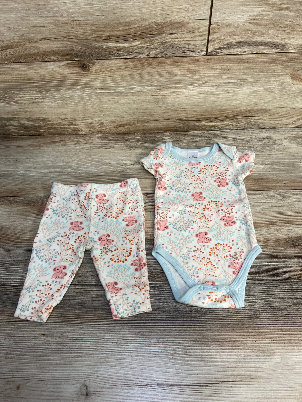 The Peanutshell 2pc Elephant & Tree Print Bodysuit & Pant Set Cream sz 0-3m