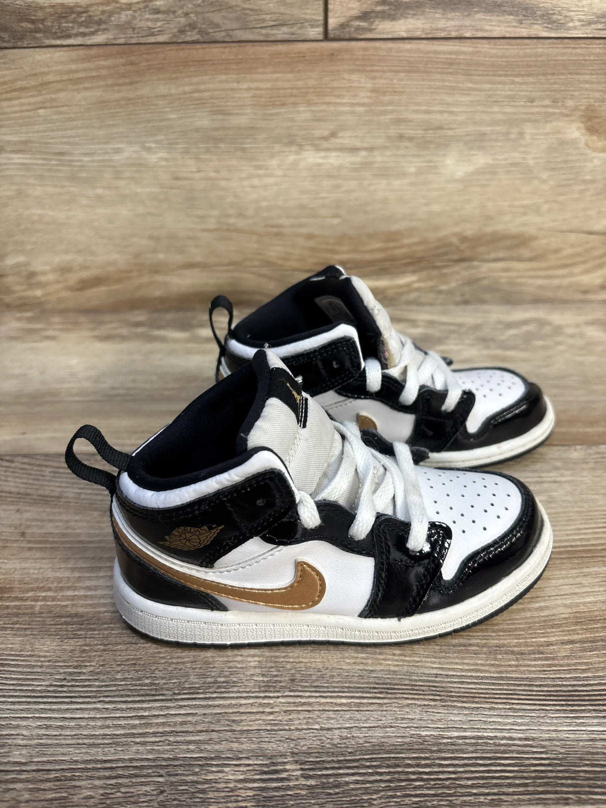 Air Jordan 1 Mid Patent SE TD 'Black Gold' Sneakers sz 9c