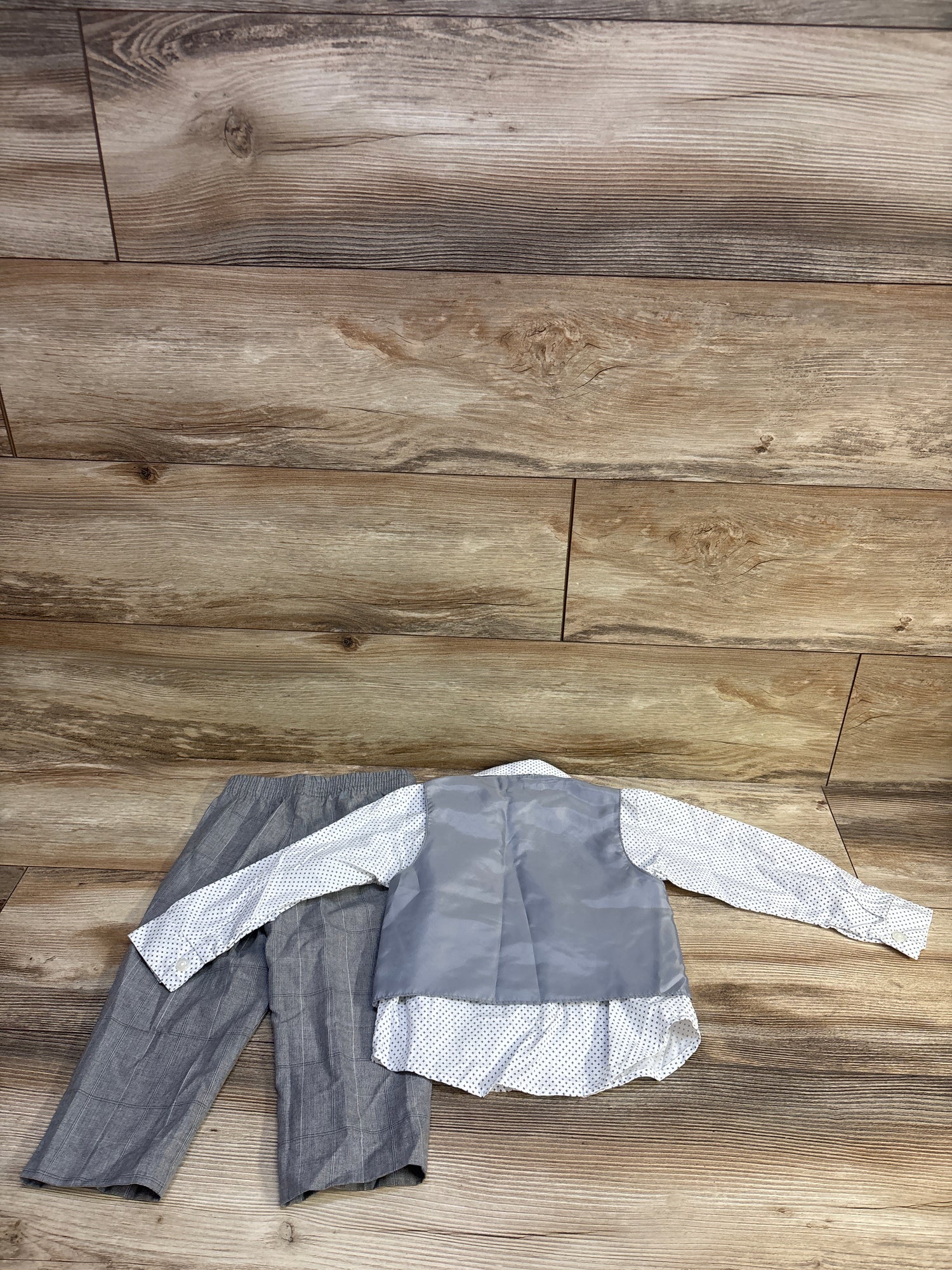 Van Heusen 3pc Vest Suit Set White sz 24m
