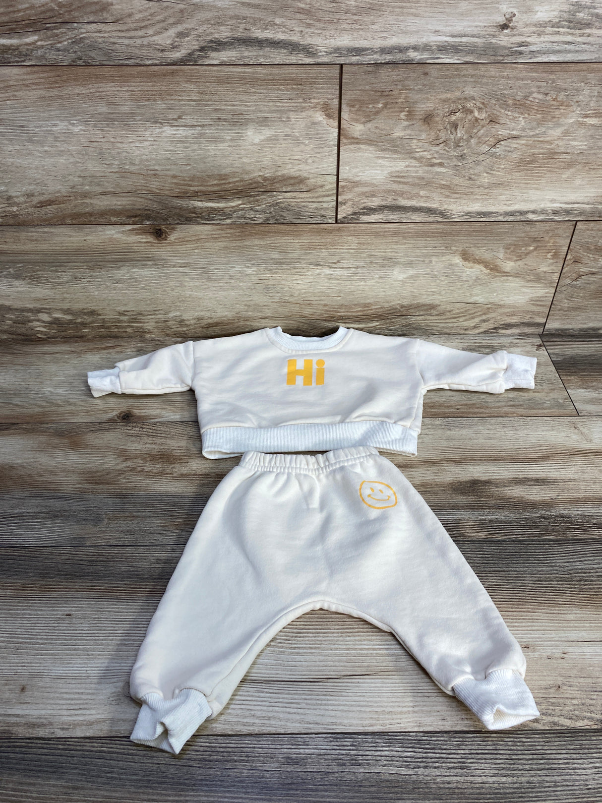 2pc Hi Smile Face Pull Over Sweater & Jogger Set Cream sz 9m