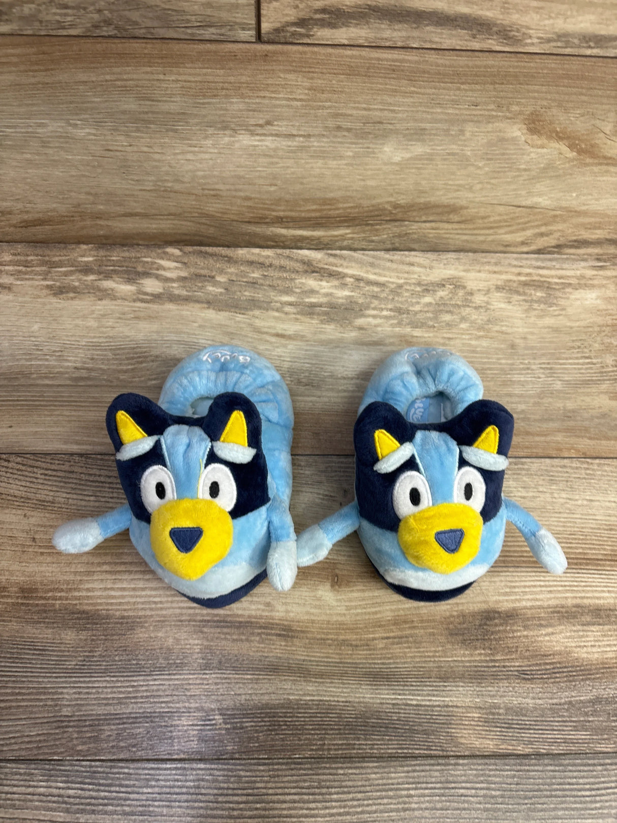 Bluey 3D Plush Slippers sz 9/10c