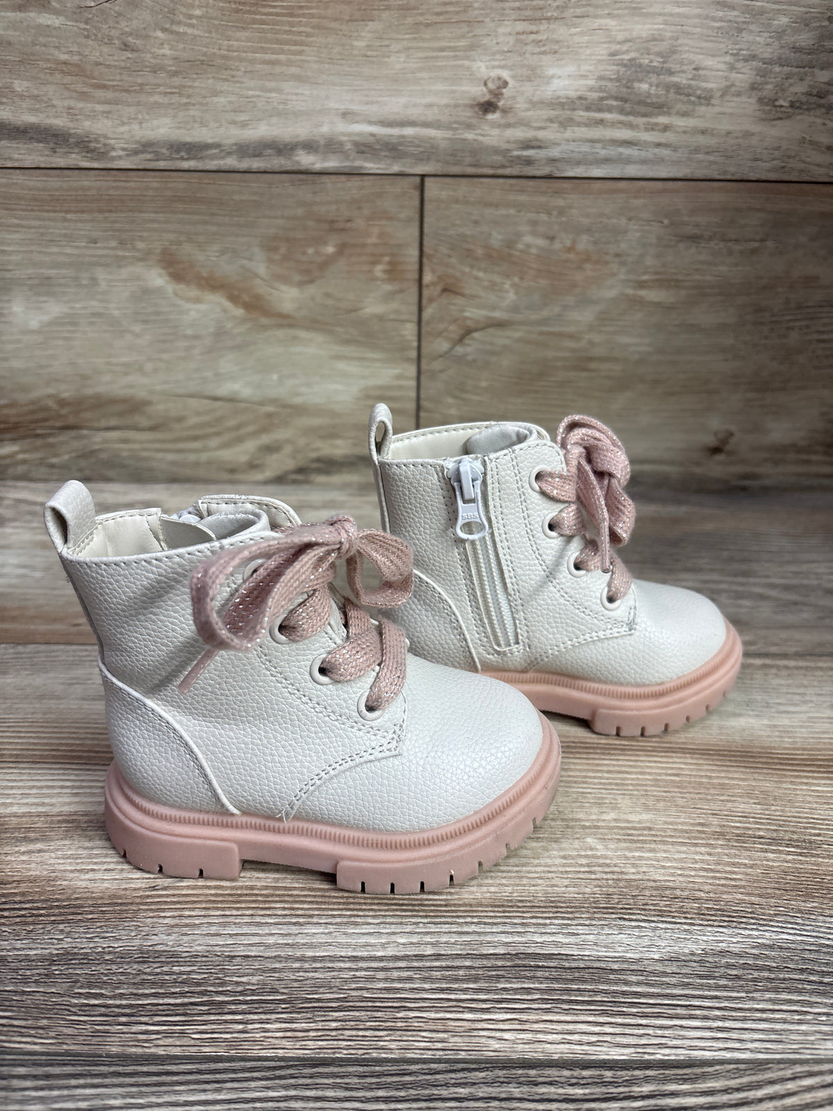 Cat & Jack Amaya Combat Boots Ivory sz 5c