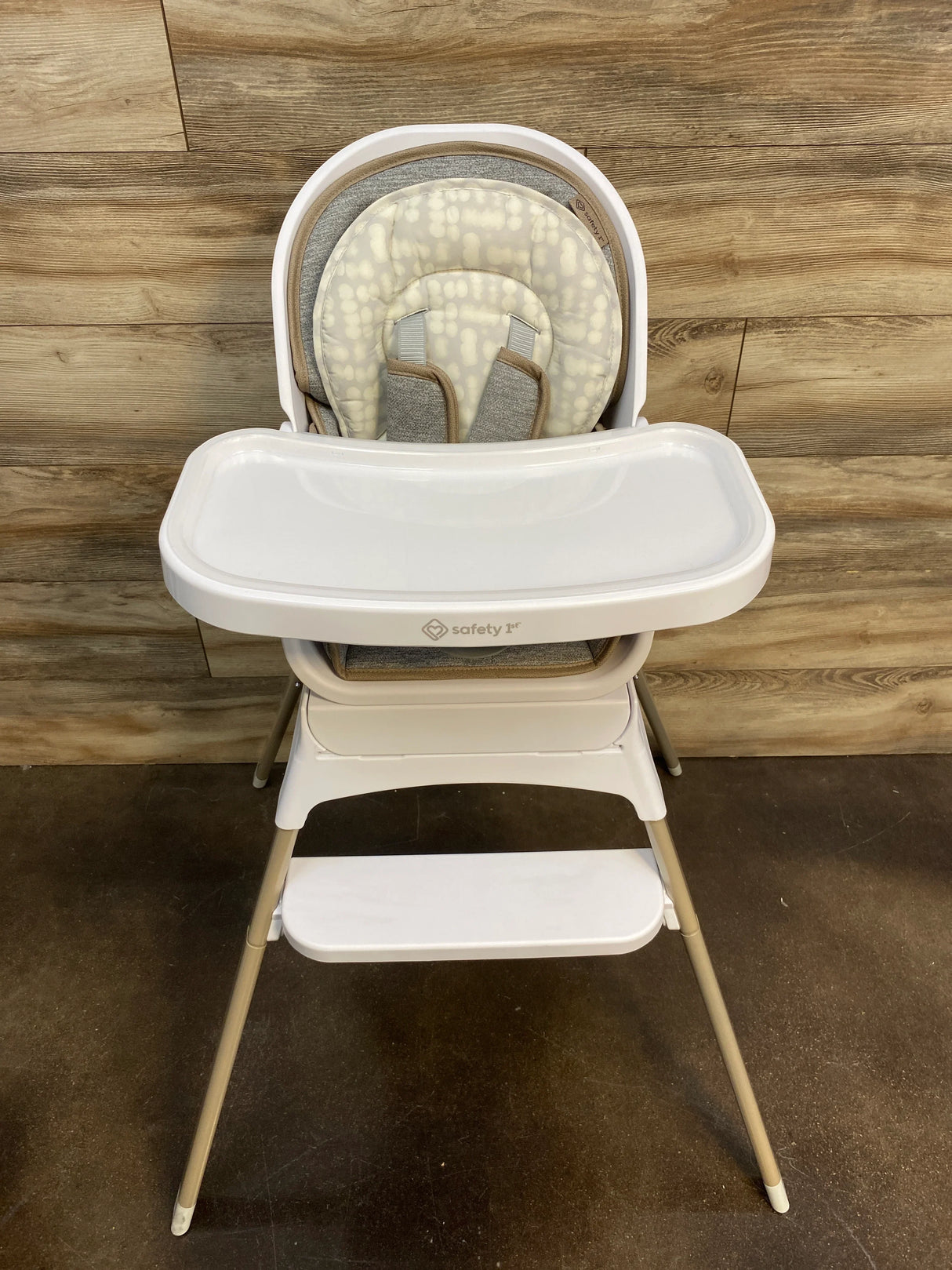 NEW Safety 1st Grow and Go Rotating High Chair in French Gray