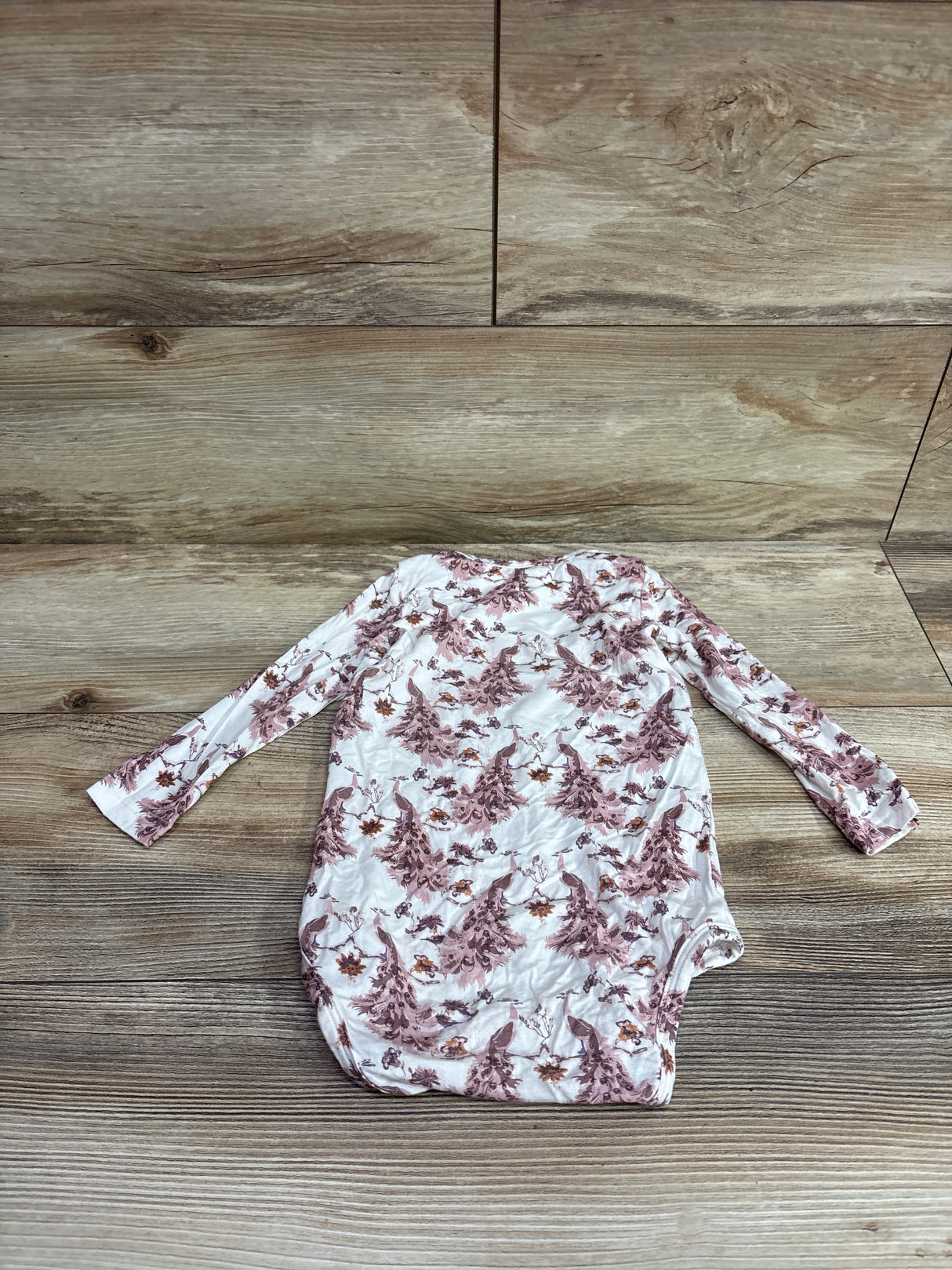 Kate Quinn Long Sleeve Bamboo Bodysuit White sz 6-12m