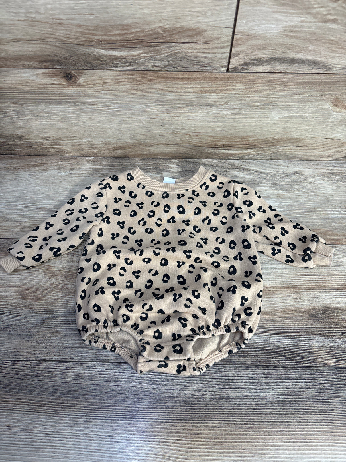 Old Navy Leopard Print Sweater Romper Tan sz 6-12m