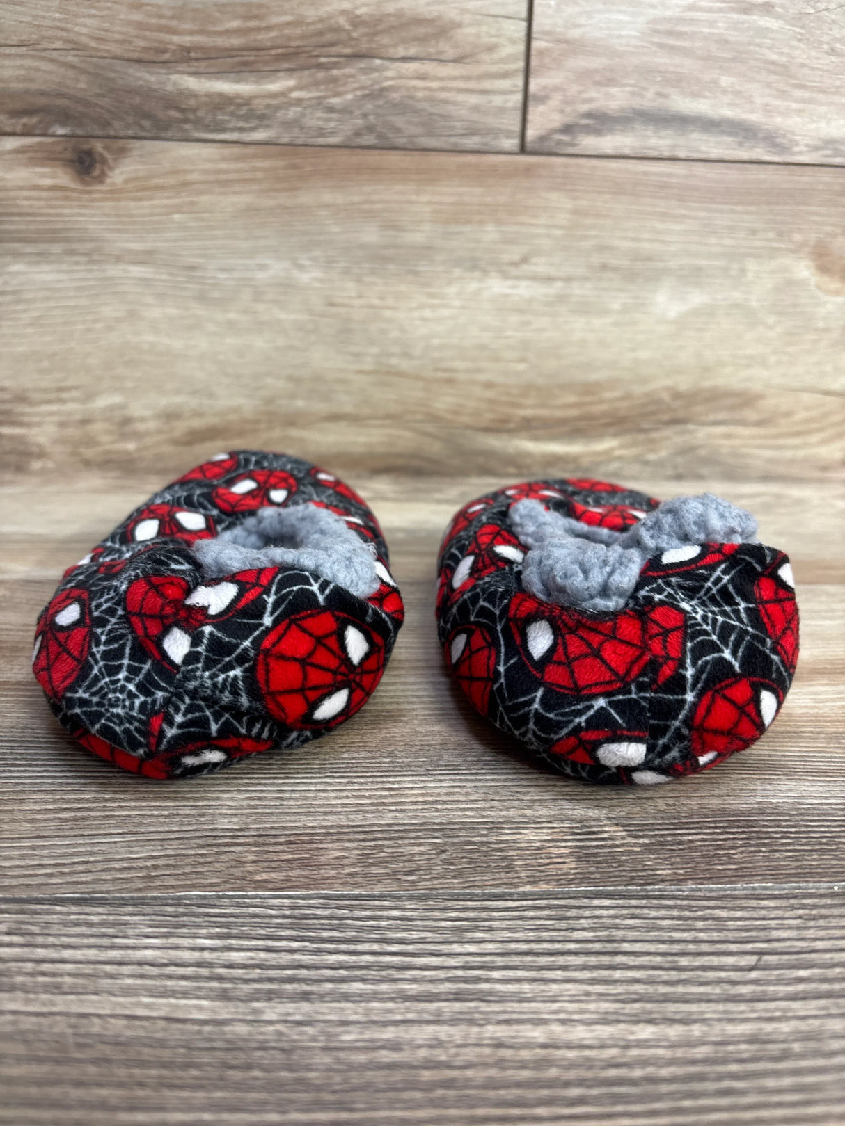 Marvel Spiderman Slippers, Black sz 11/12c