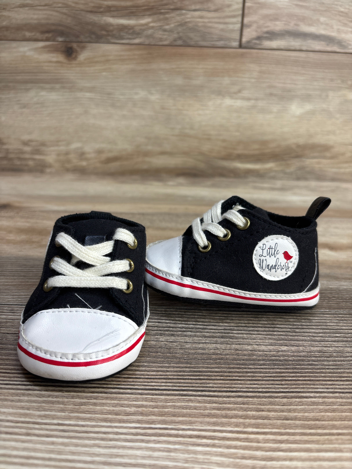 Little Wanderers Classic Crib Sneakers, Navy  sz  1c