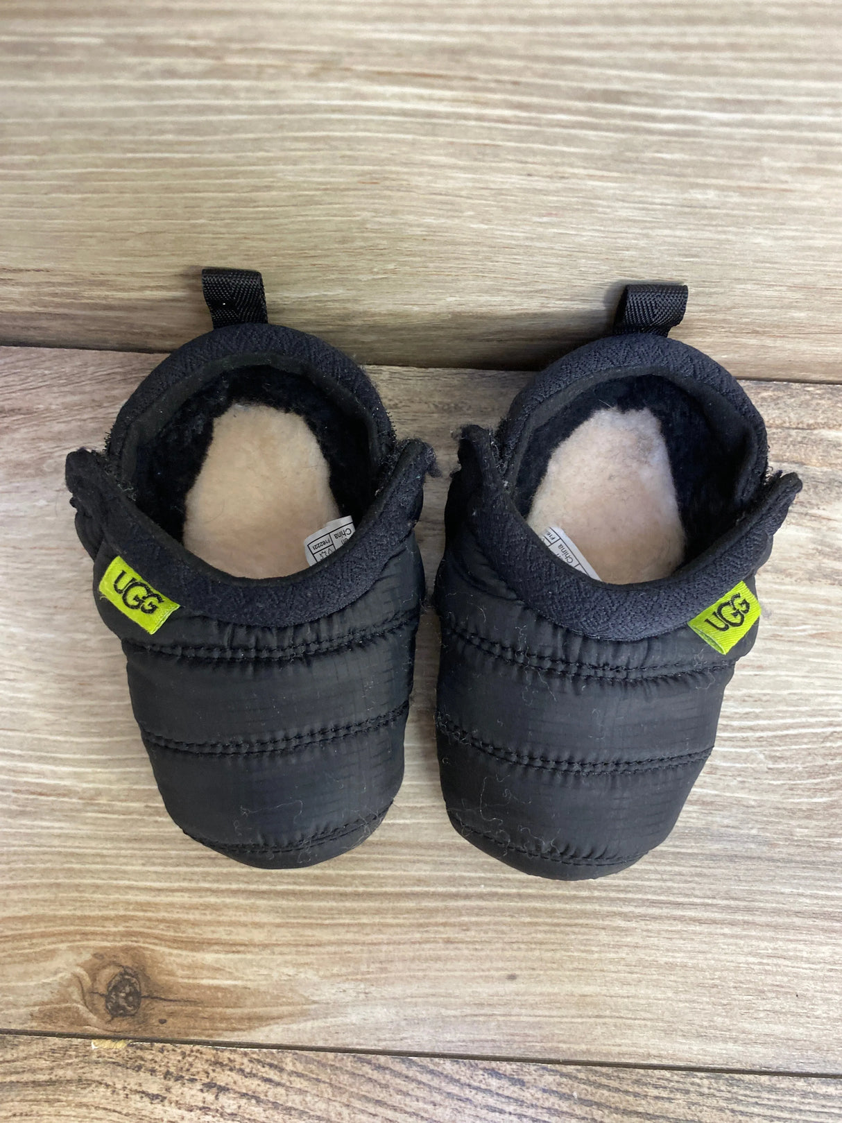 UGG Baby Tasman LTA Black Sz 2c/3c