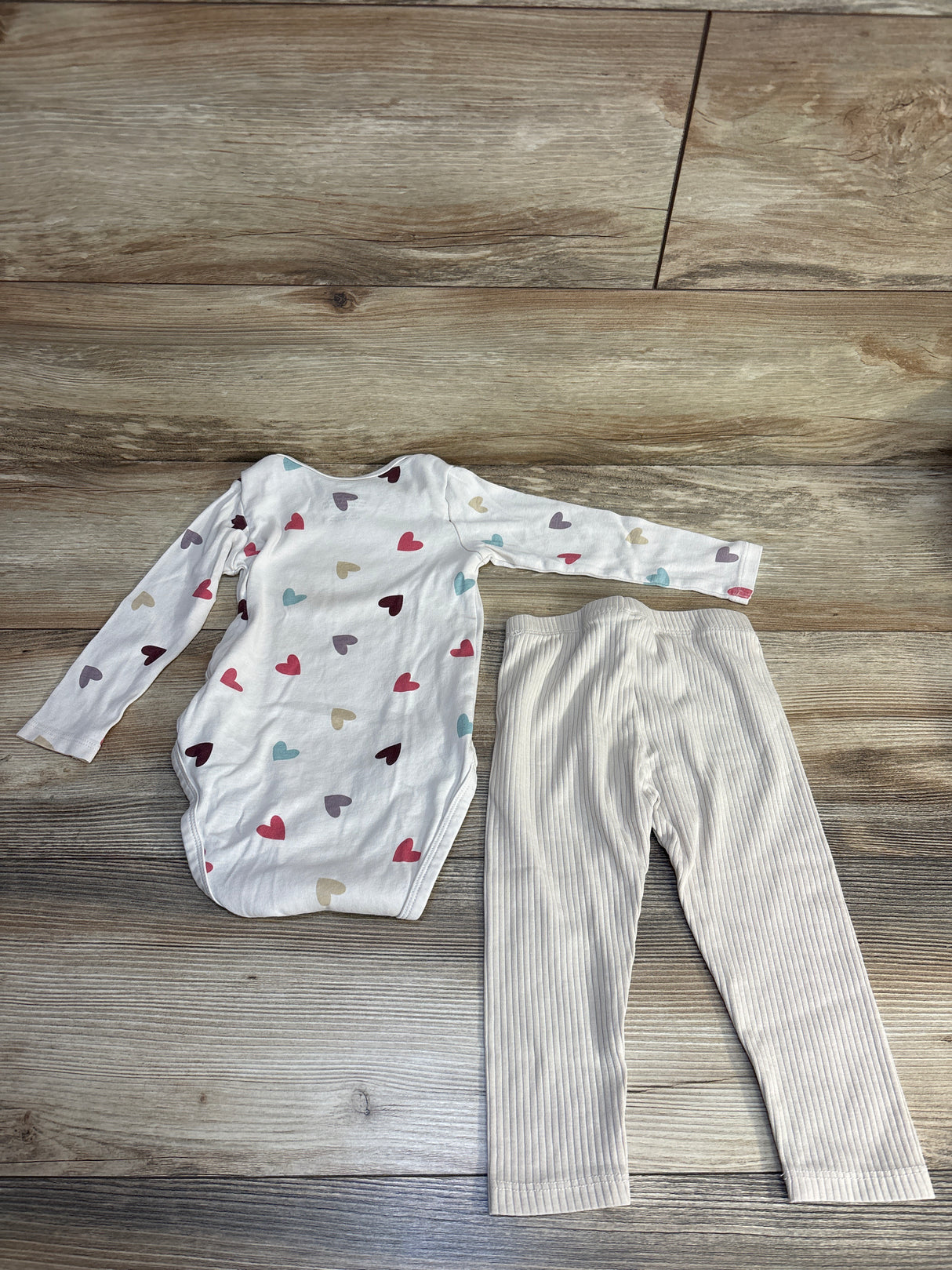 H&M Organic 2pc Heart Print Bodysuit & Ribbed Pants Set Ivory sz 18m