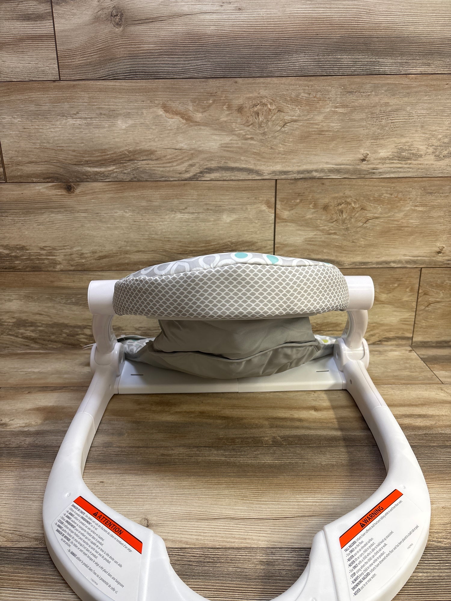 Fisher Price Sit-Me-Up Floor Seat in Starlight Bursts