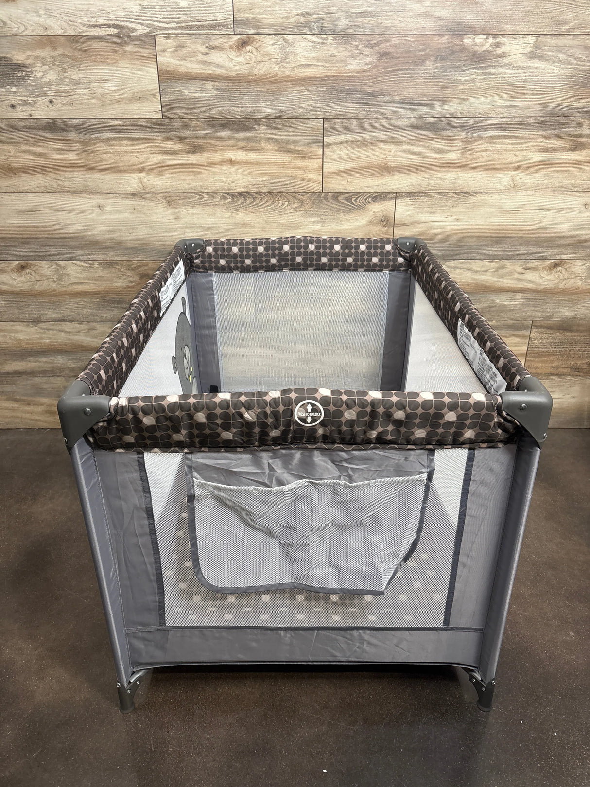 Pamo Babe Portable Playard, Grey*