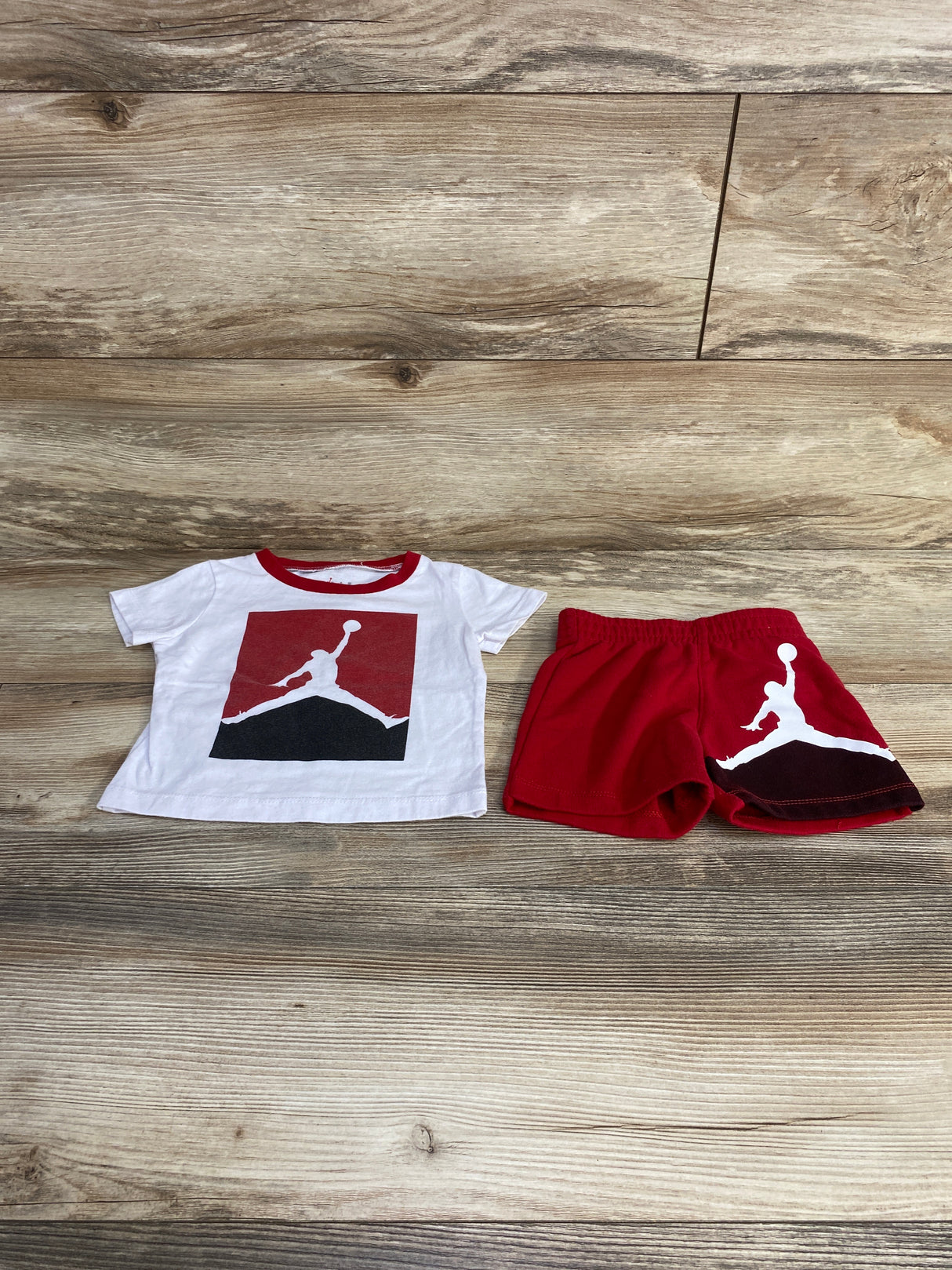 Jordan 2pc Logo Shirt & Shorts White sz 12m