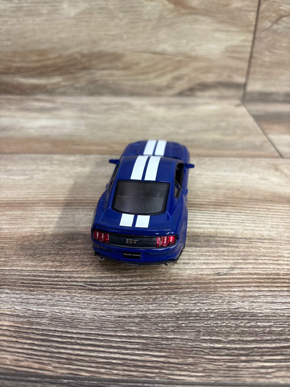 Kinsmart 1/38 Scale Diecast Toy Car 2015 Ford Mustang GT Blue