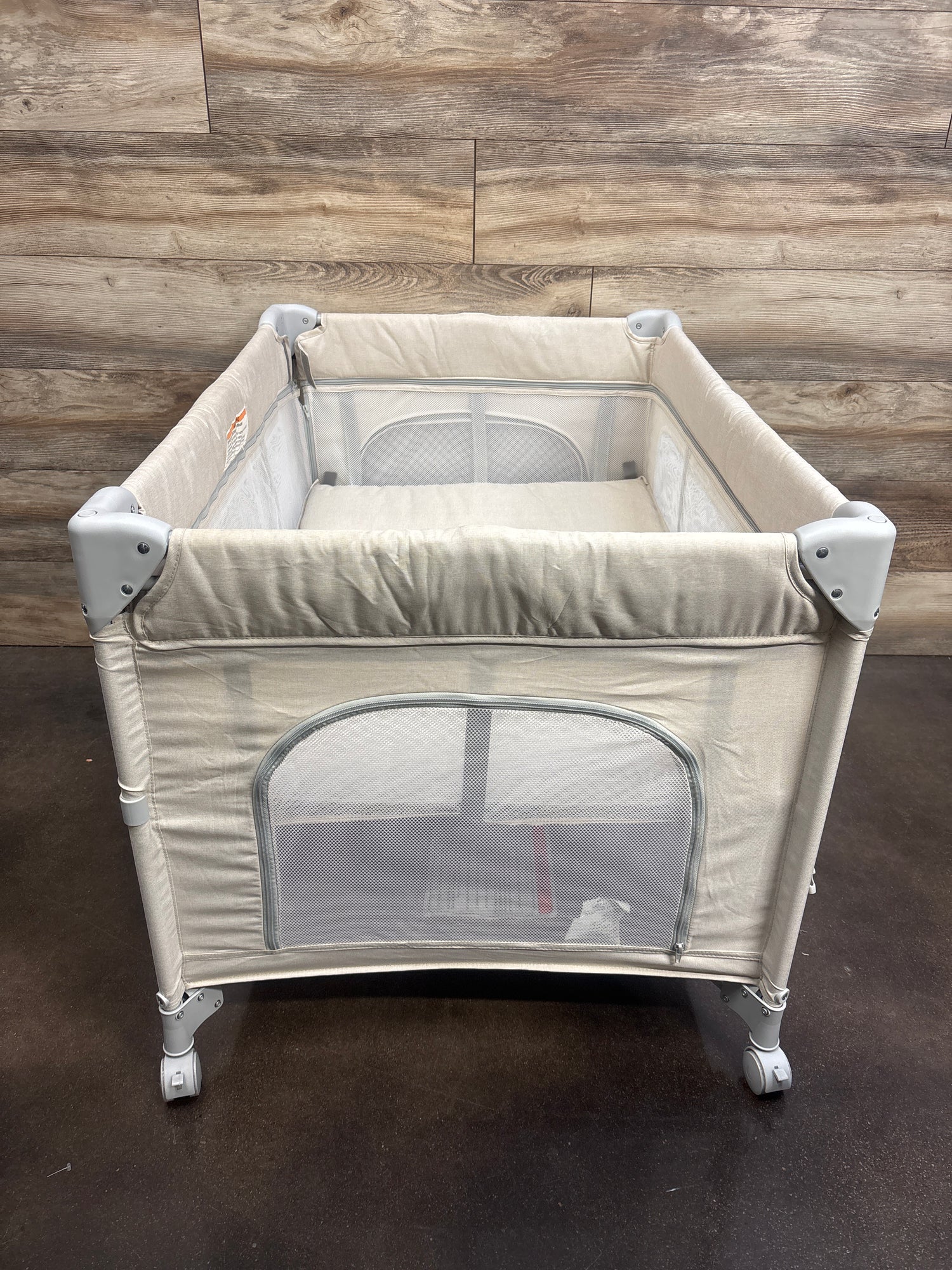 TinyGlow 3-in-1 Pack & Play/Baby Bassinet/Bedside Sleeper Beige