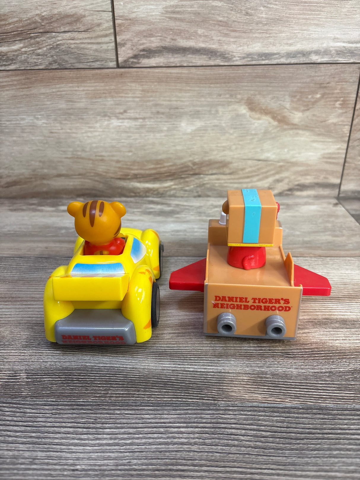 Daniel Tiger's Neighborhood Toy Vehicles Set - Pull Back & Go Cars 2pk