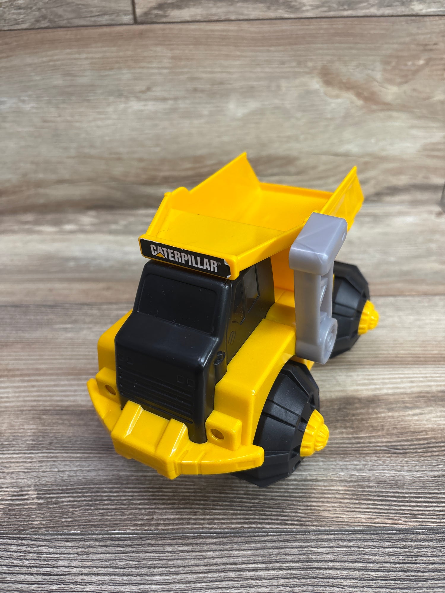 Caterpillar CAT Rugged Dump Truck