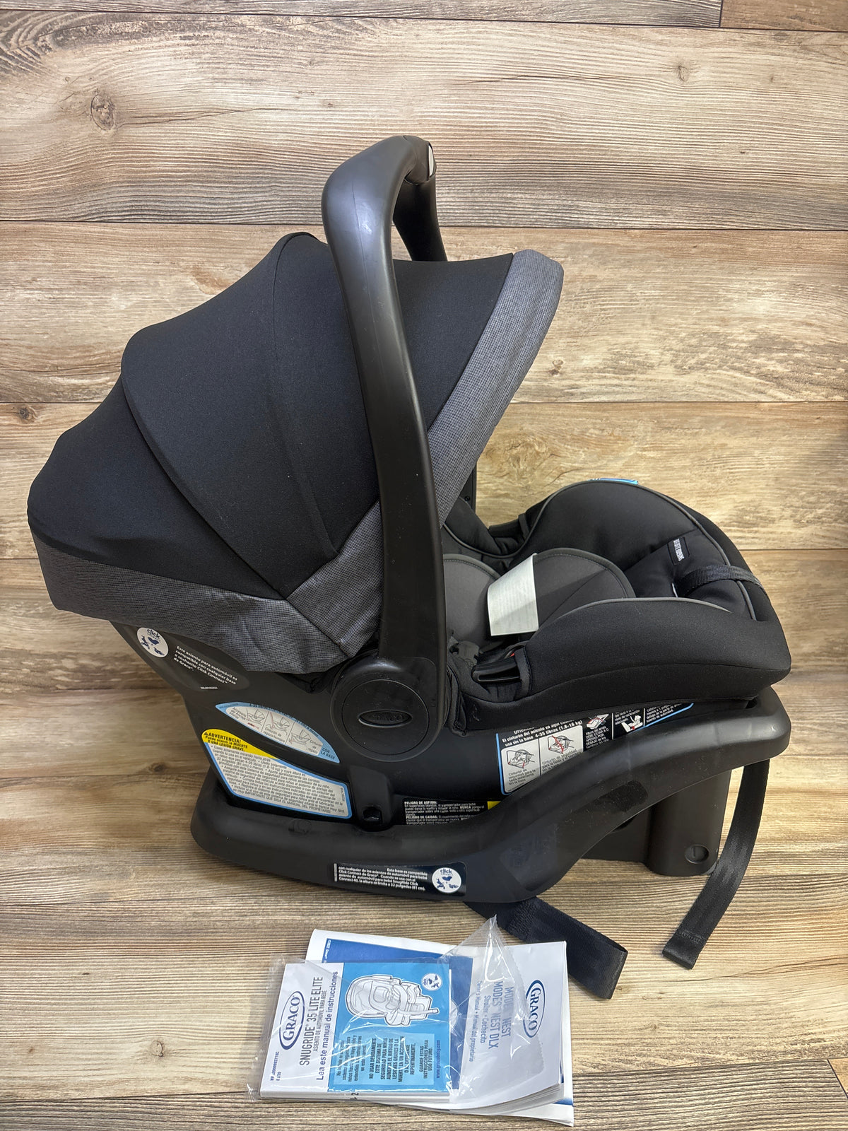 Graco SnugRide 35 Lite Elite Infant Car Seat in Sullivan