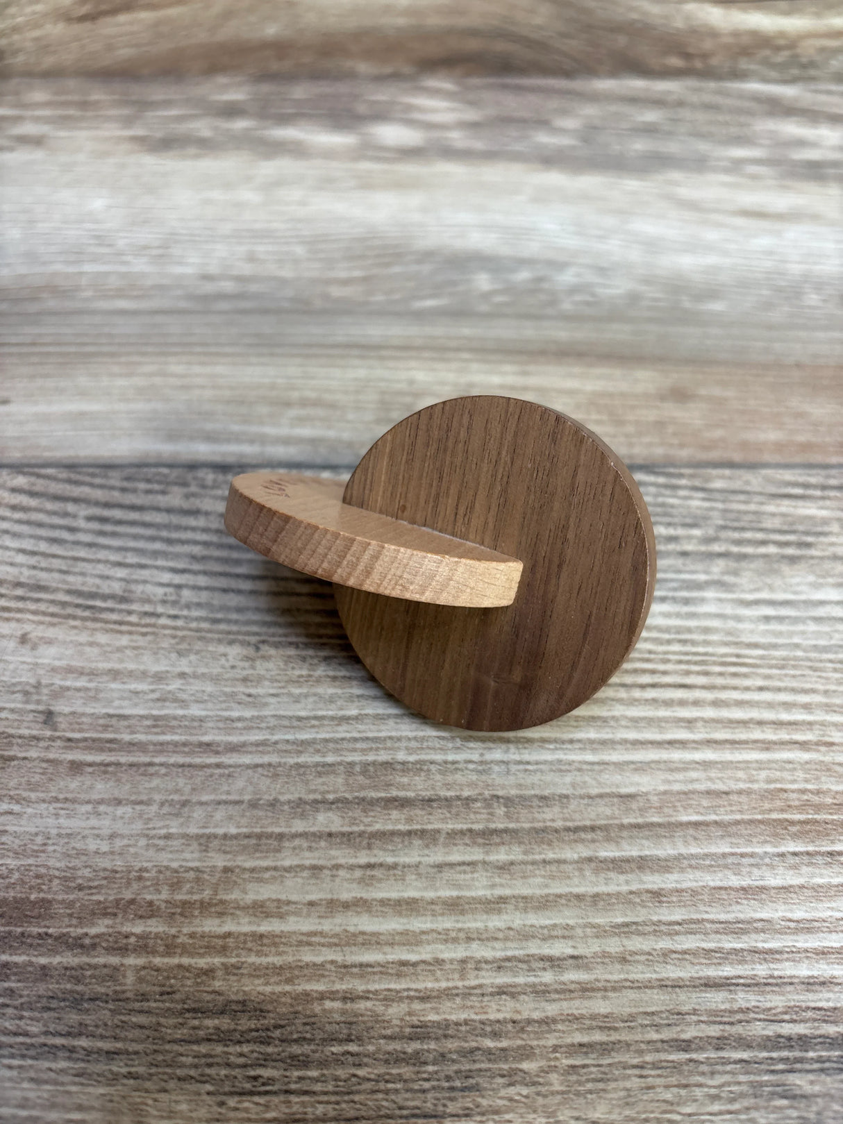 Lovevery Hand-to-Hand Discs