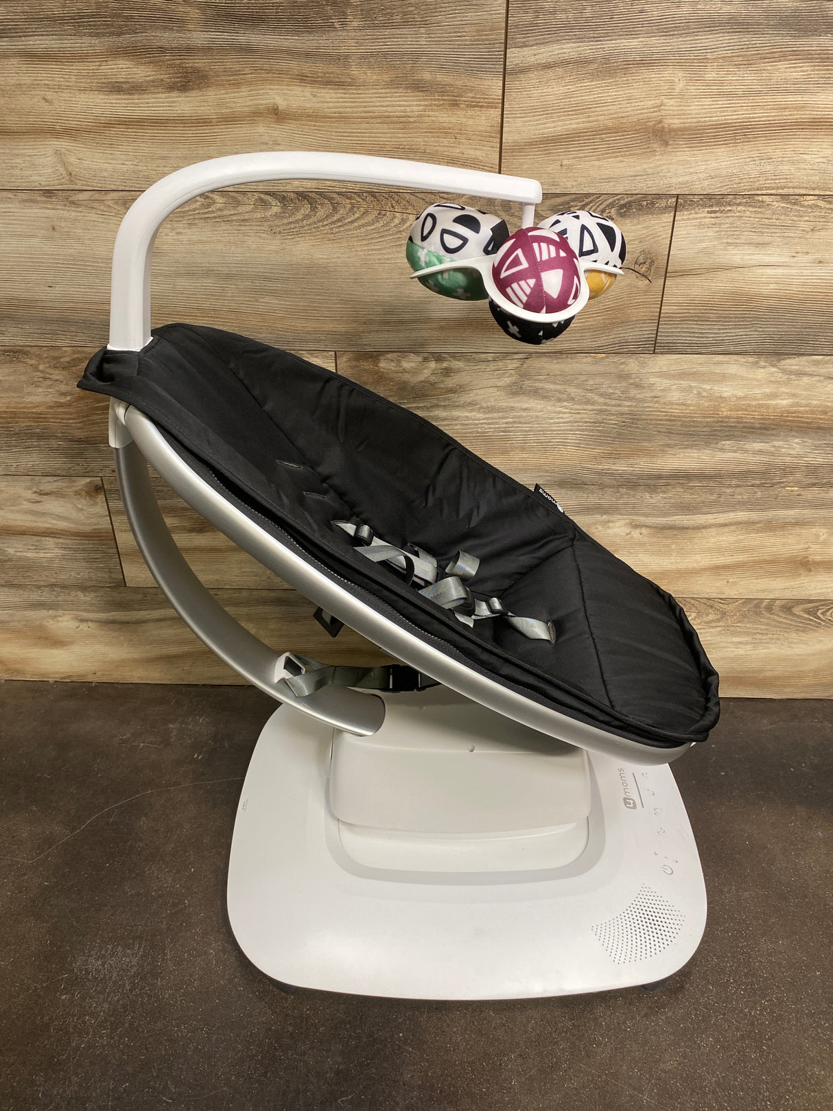 4moms mamaRoo Multi-Motion Baby Swing in Black