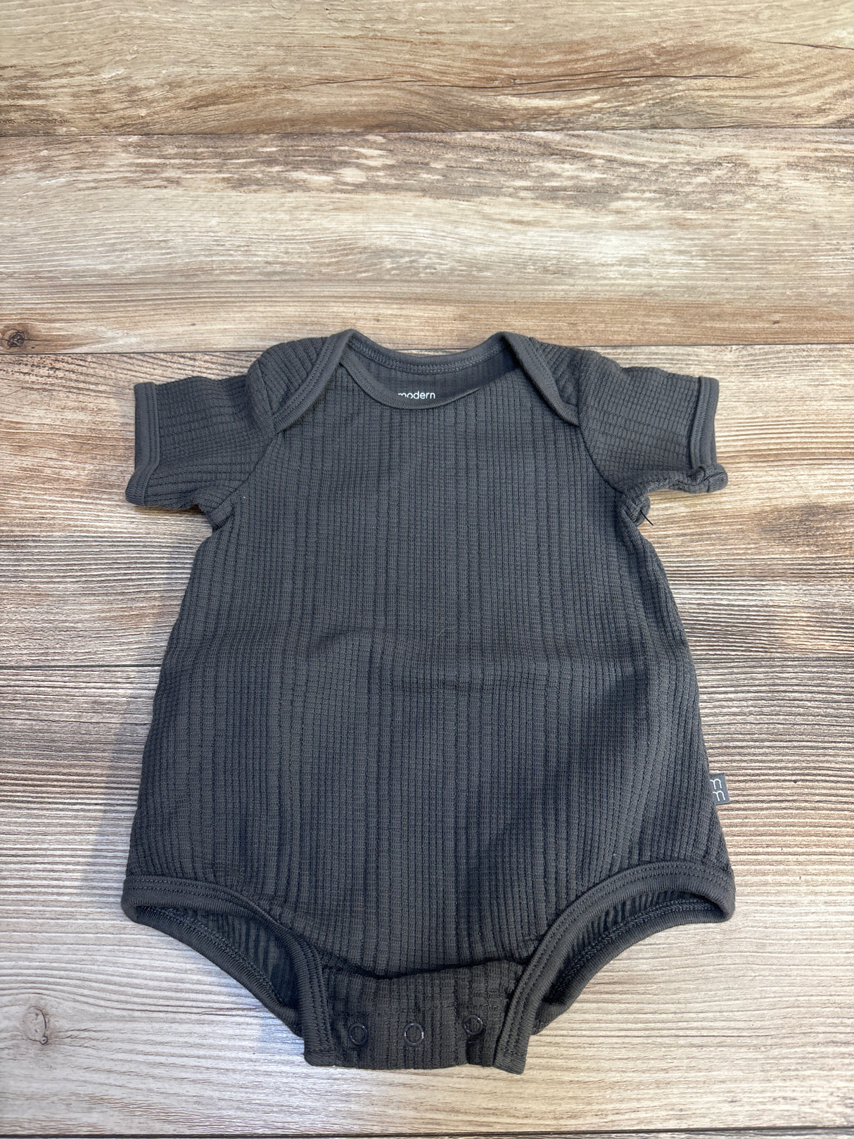 Modern Moments Organic Dark Grey Dumpling Romper sz 3-6m
