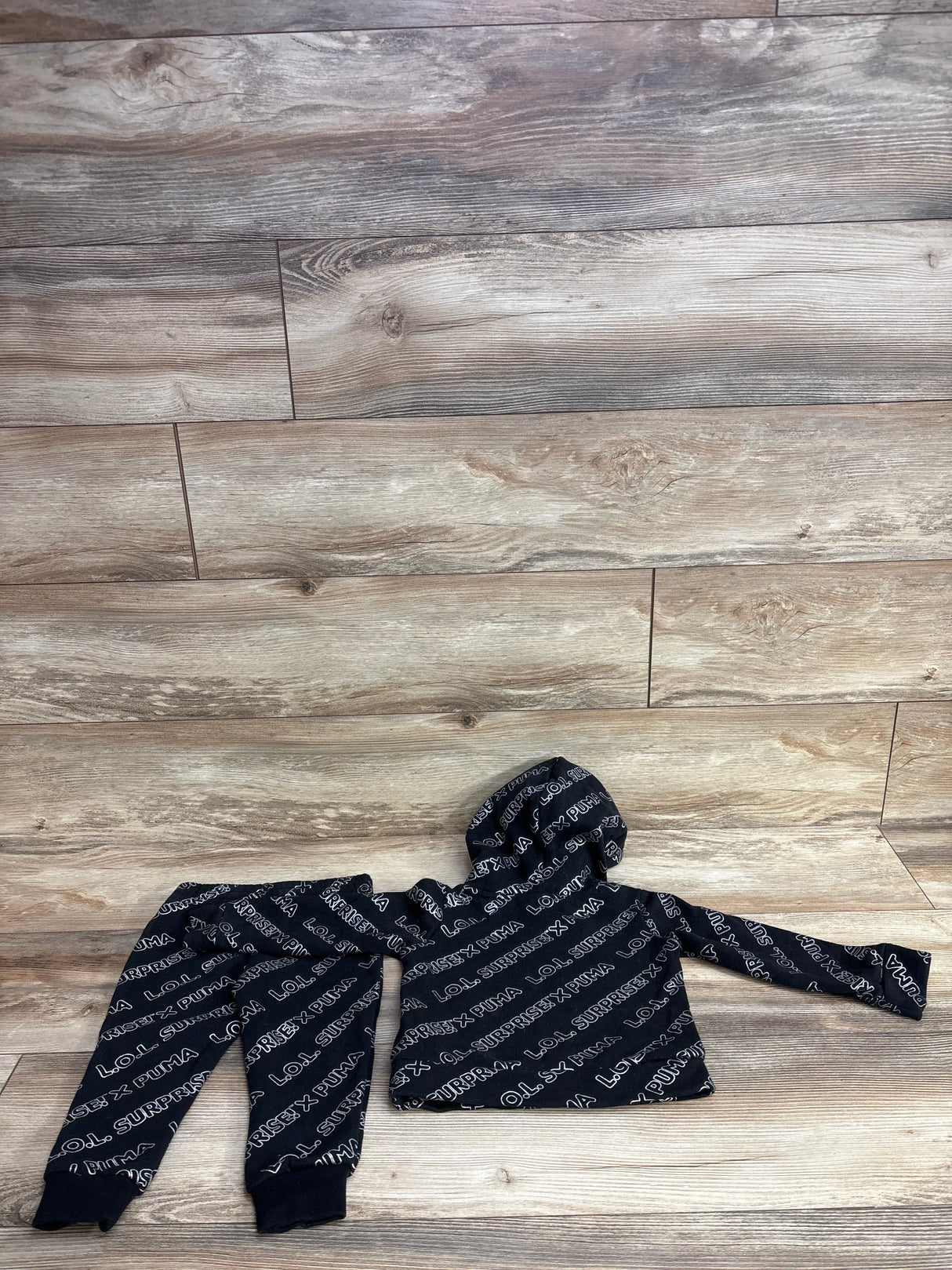 Puma x L.O.L Dolls 2pc Pull Over Hoodie & Joggers Set Black sz 2T