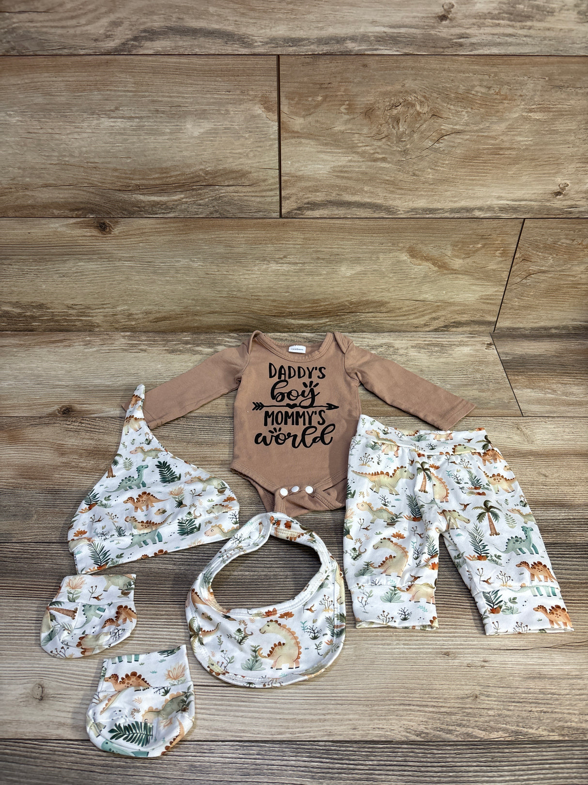 5pc Daddy's Boy Mommy's World Layette Set Brown sz Newborn