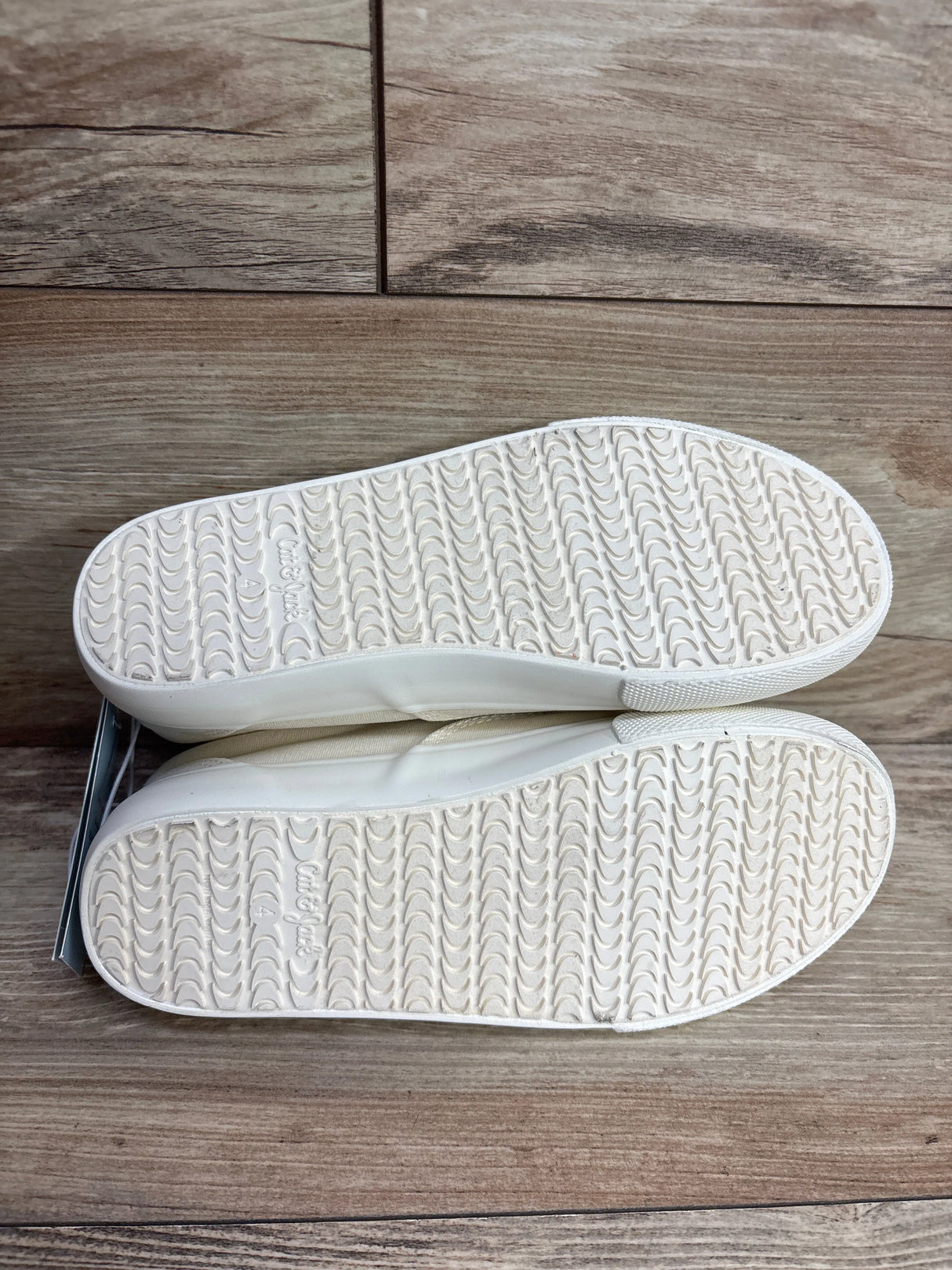 NEW Cat & Jack Tyler Slip-On Sneakers Off-White sz 4Y