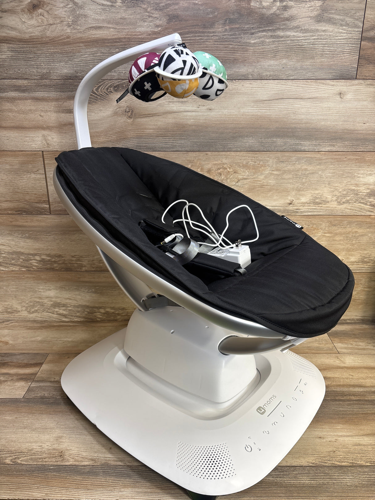 4moms mamaRoo Multi-Motion Baby Swing Smart Connectivity in Black