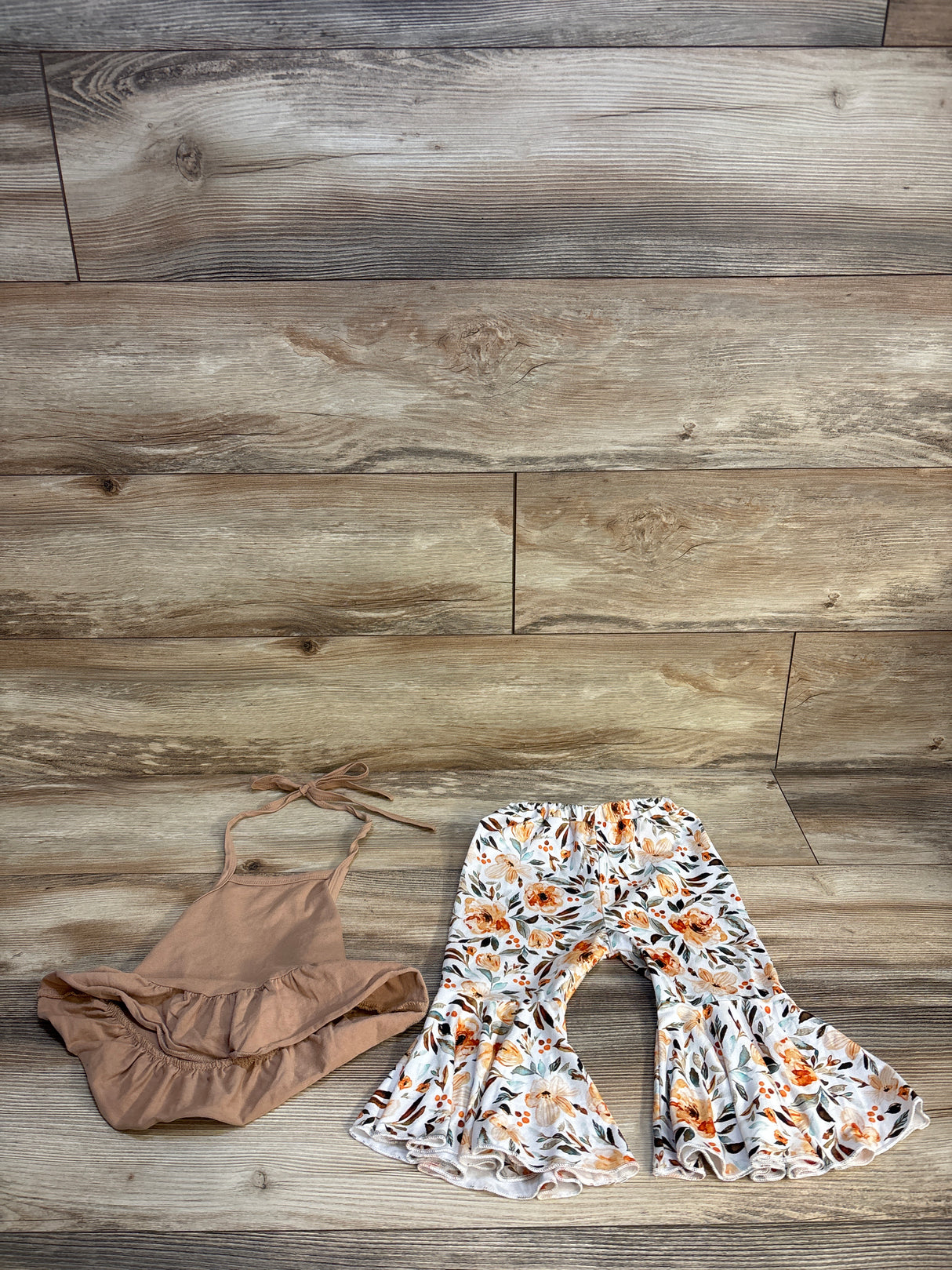 2pc Halter Top & Floral Bottoms Set Tan sz 12-18m