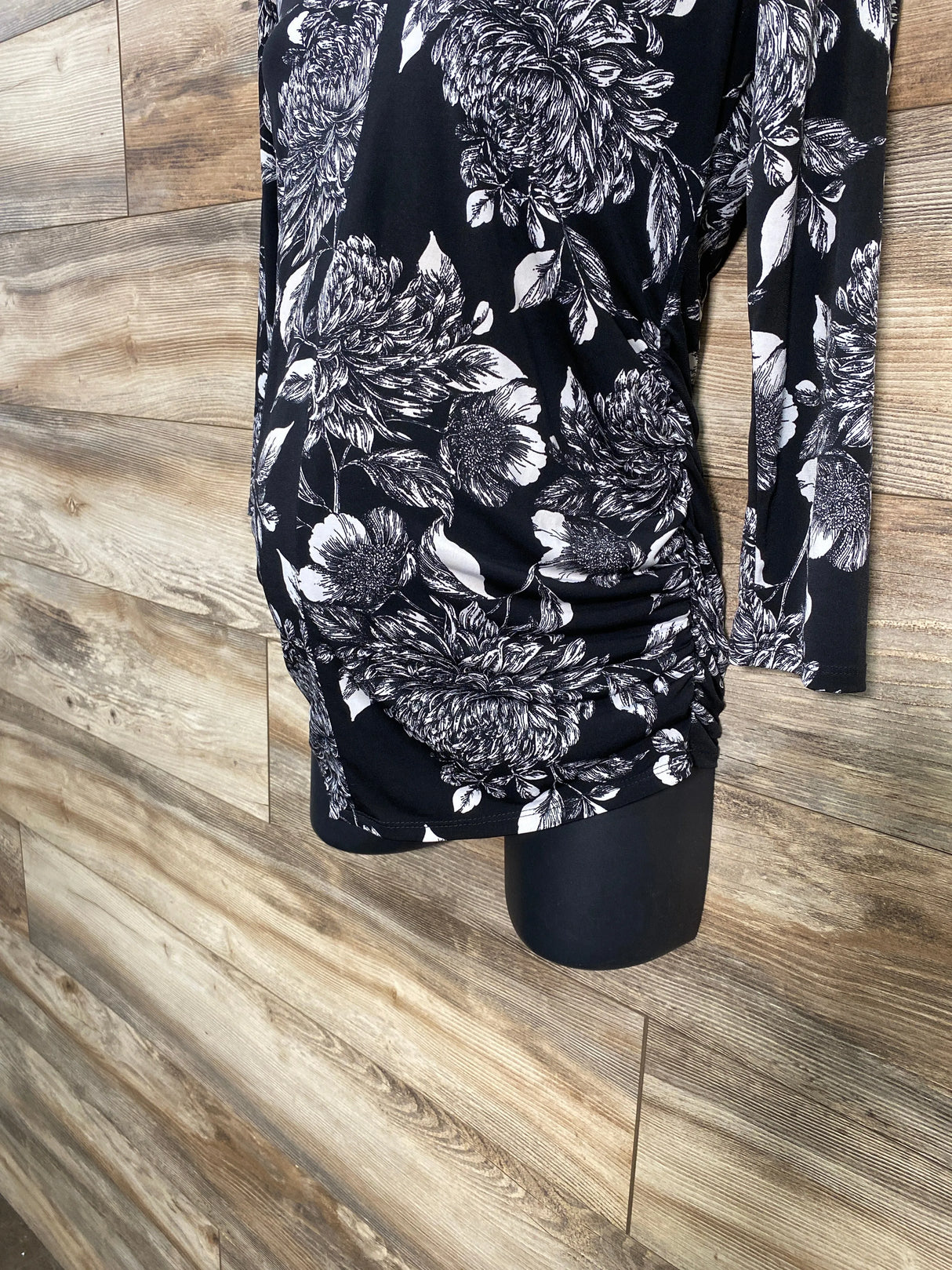 A Pea In The Pod Floral Blouse Black sz XS