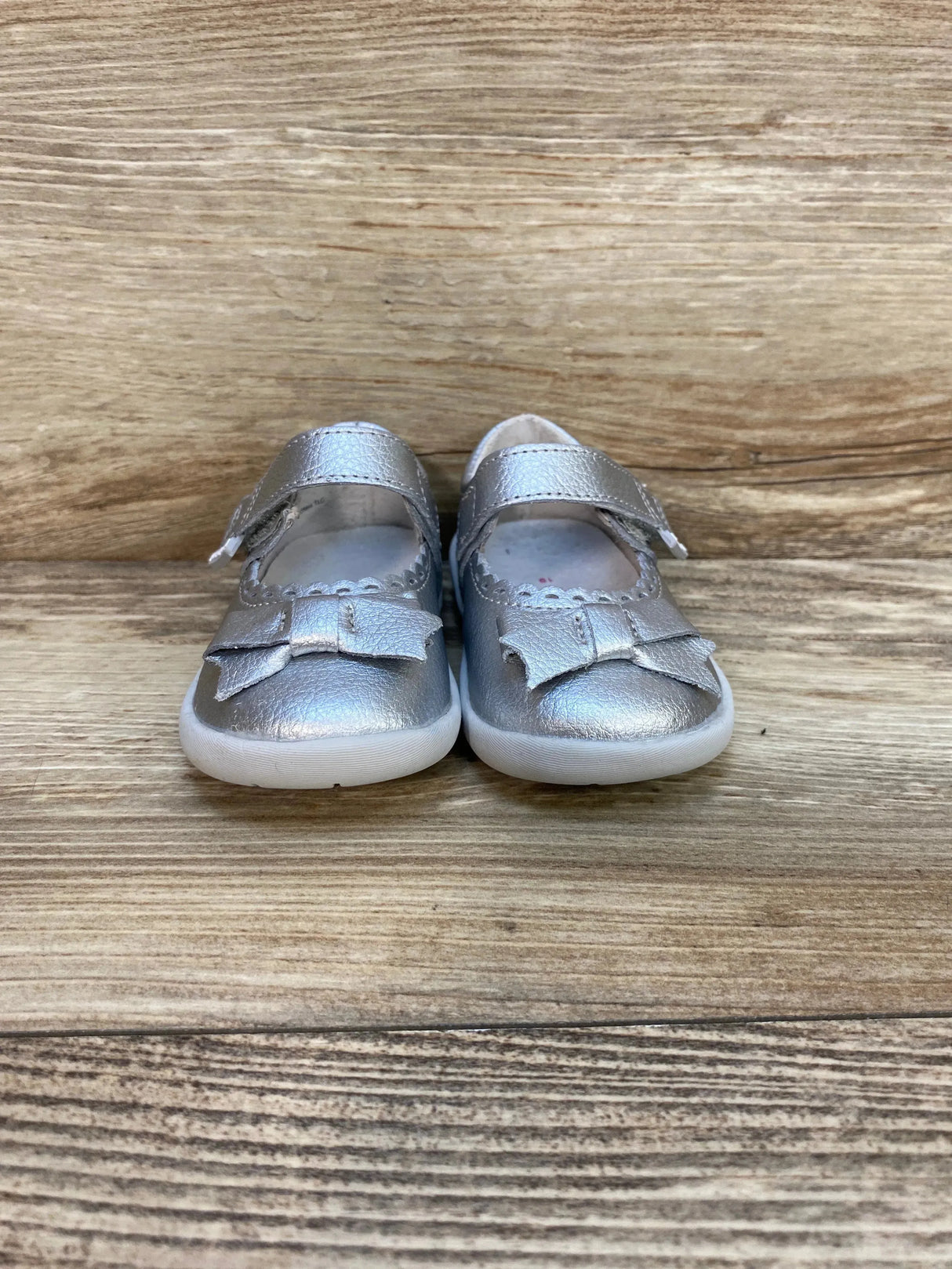 Pediped Grip 'n' Go Betty Mary Janes Silver sz 4/4.5c