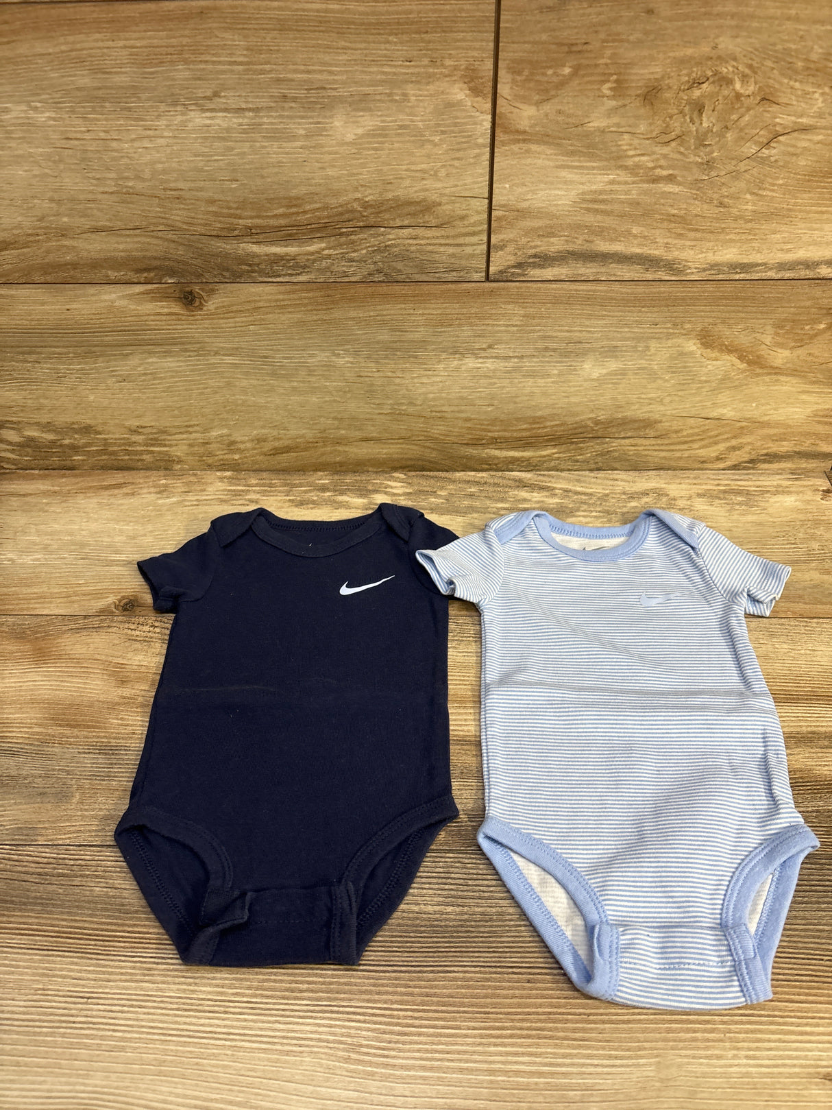 Nike 2pk Bodysuits Blue sz 9m