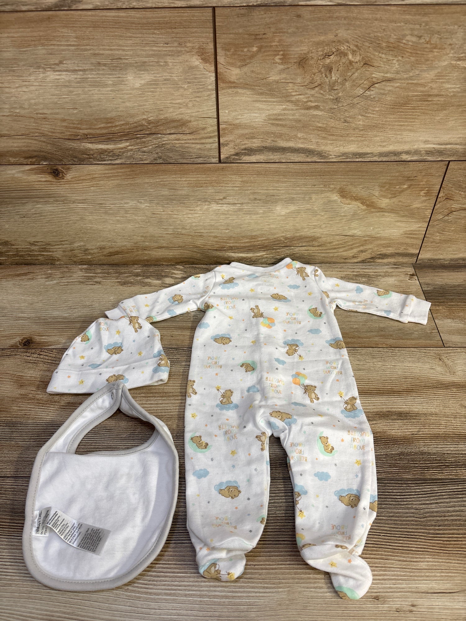 Mikey & Lottie 3pc Sleeper, Bib, & Hat Set White sz 0-3m