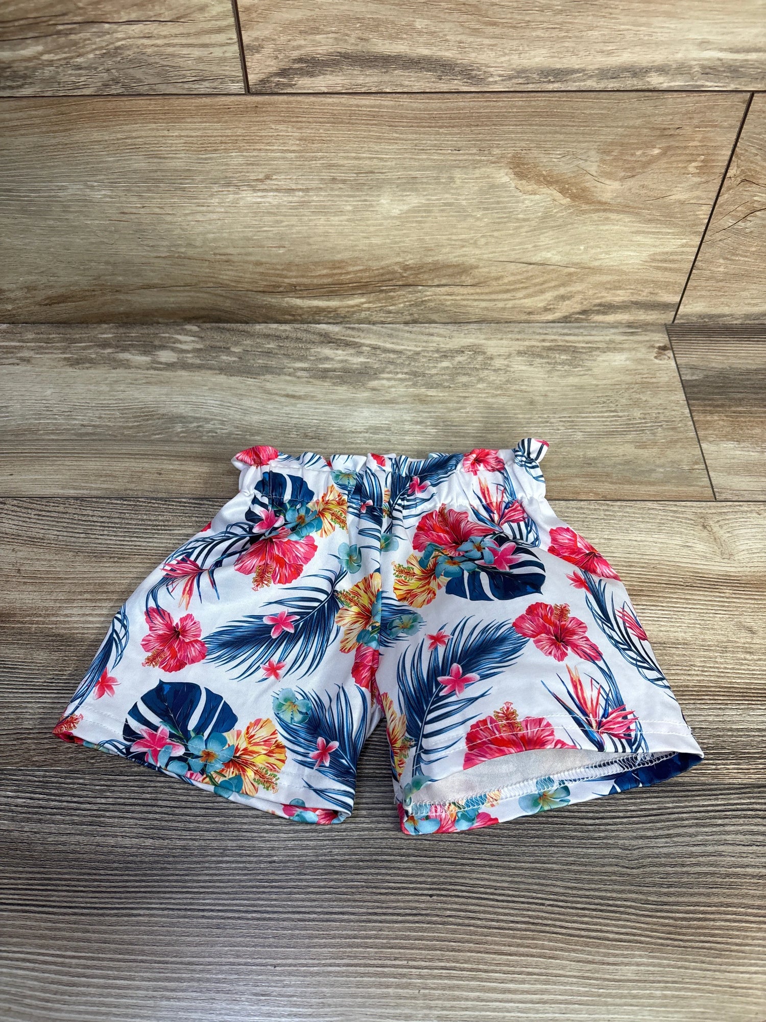 Floral Pull-On Shorts White sz 12-18m