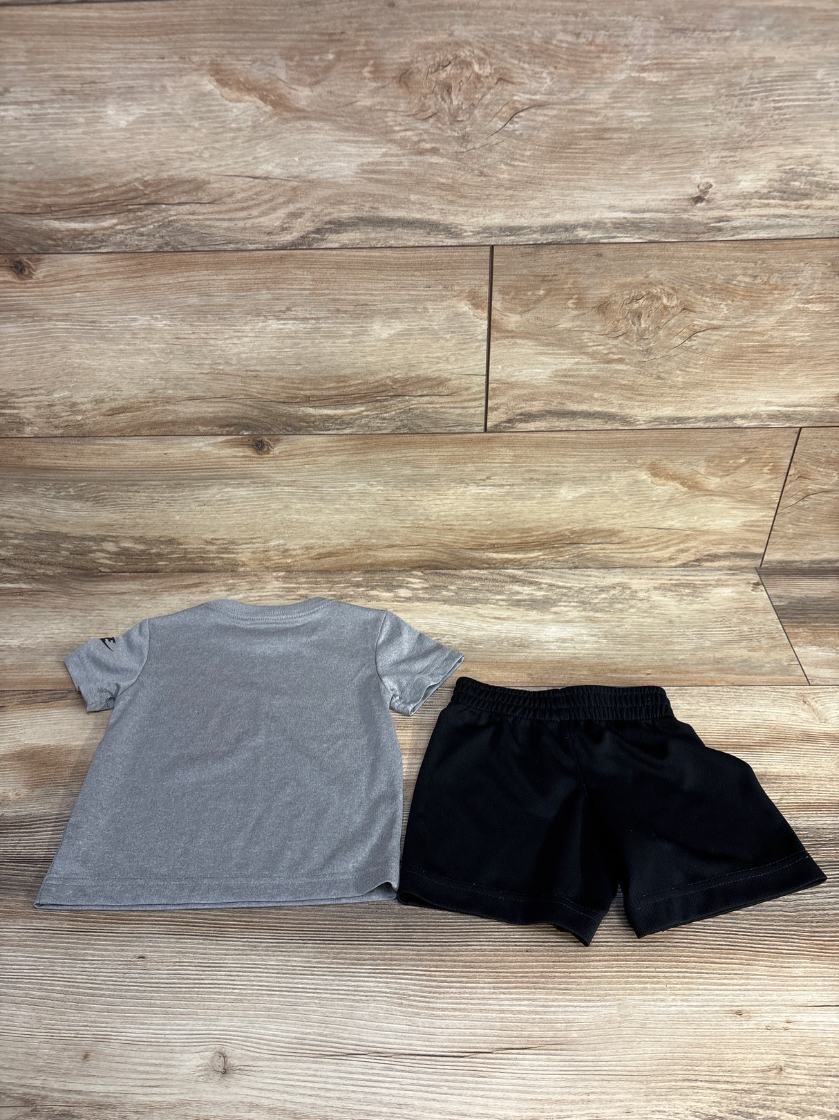 Nike 2pc Set Grey sz 2T