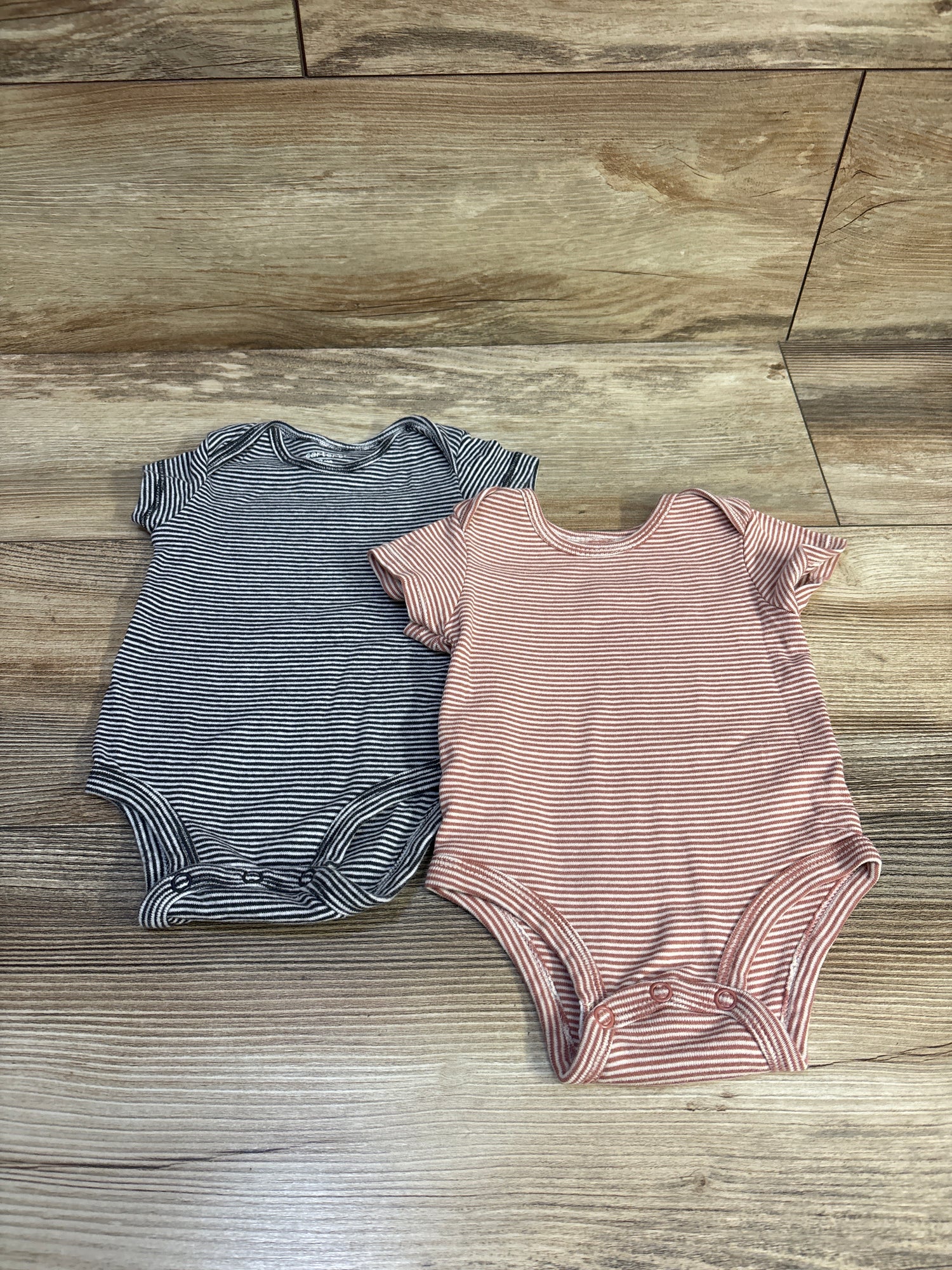 Carter's 2pk Striped Bodysuits Black sz 3m