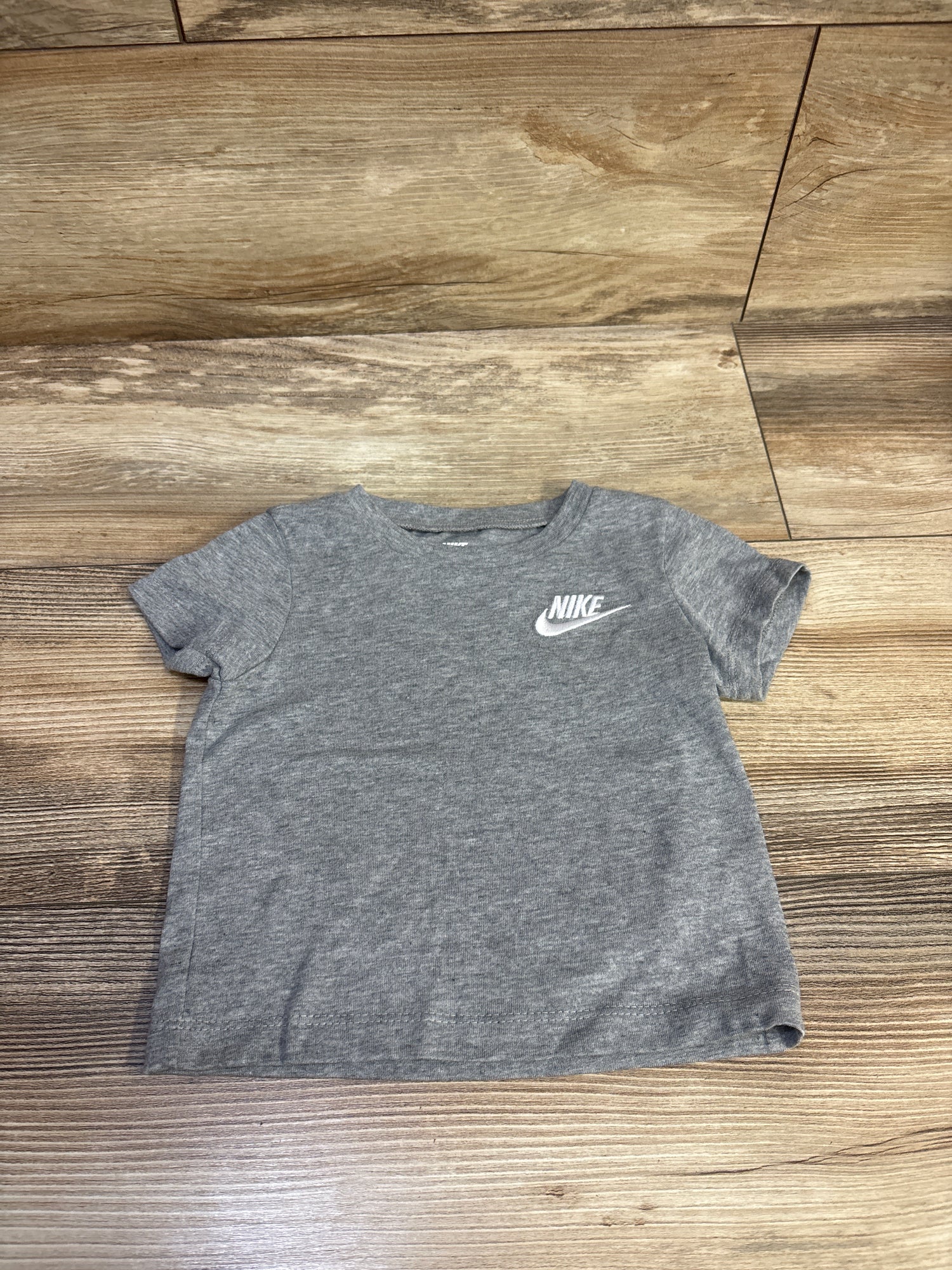 Nike Shirt Grey sz 12m
