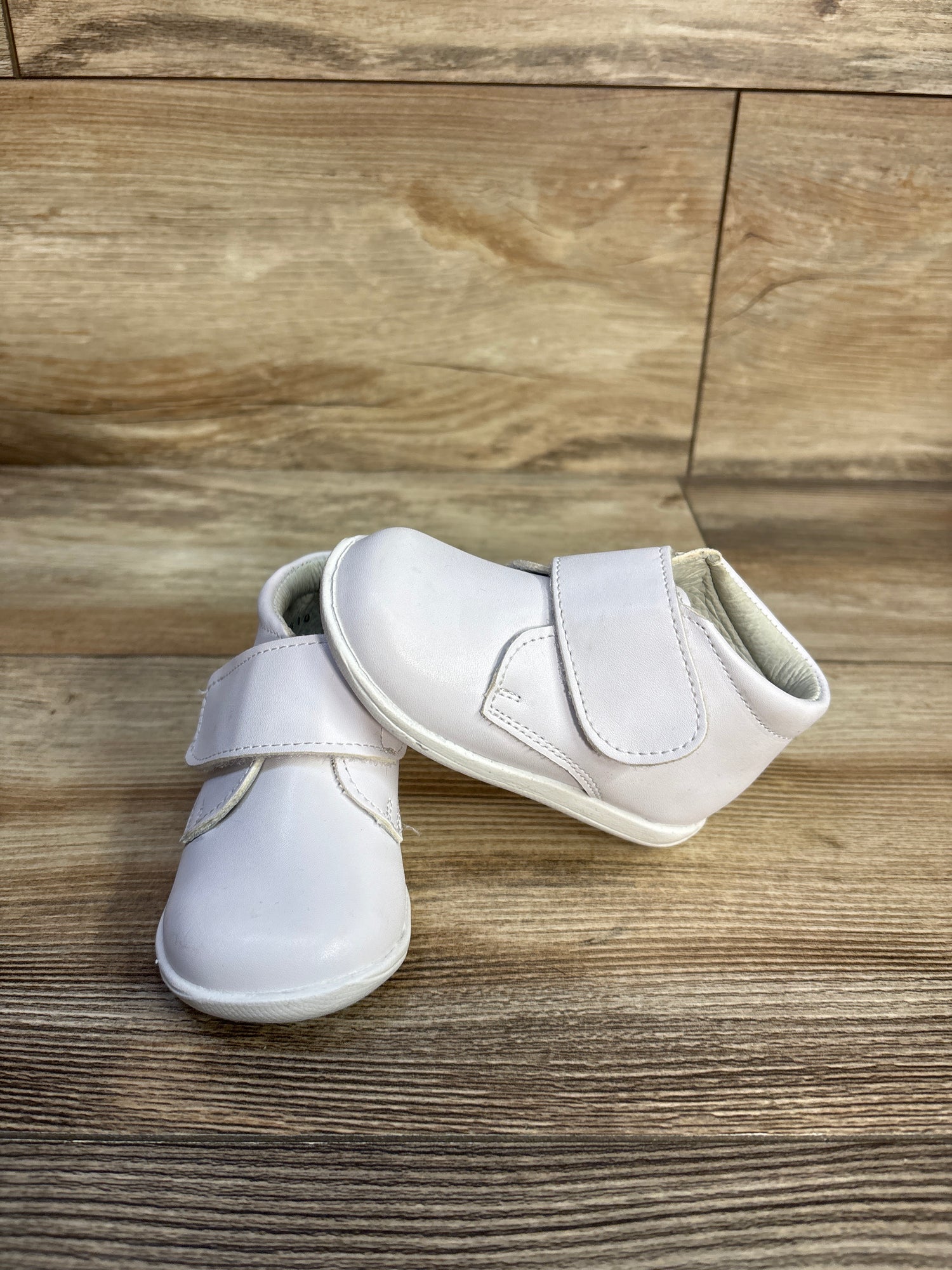 Alegria Kids Patent Leather First Walker shoes White sz 4/5c