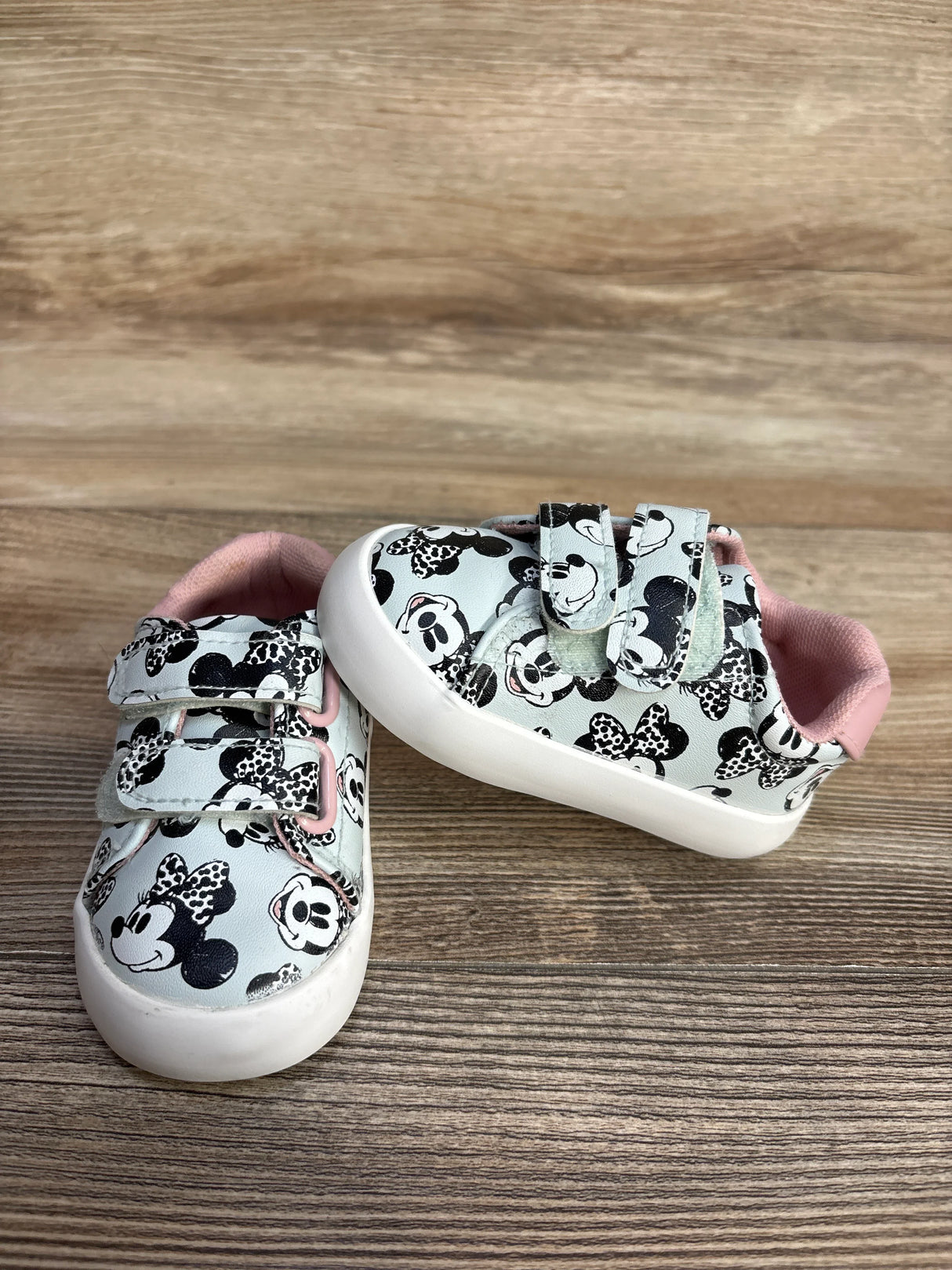 H&M x Disney Minnie Mouse Sneakers Mint sz 2/3c